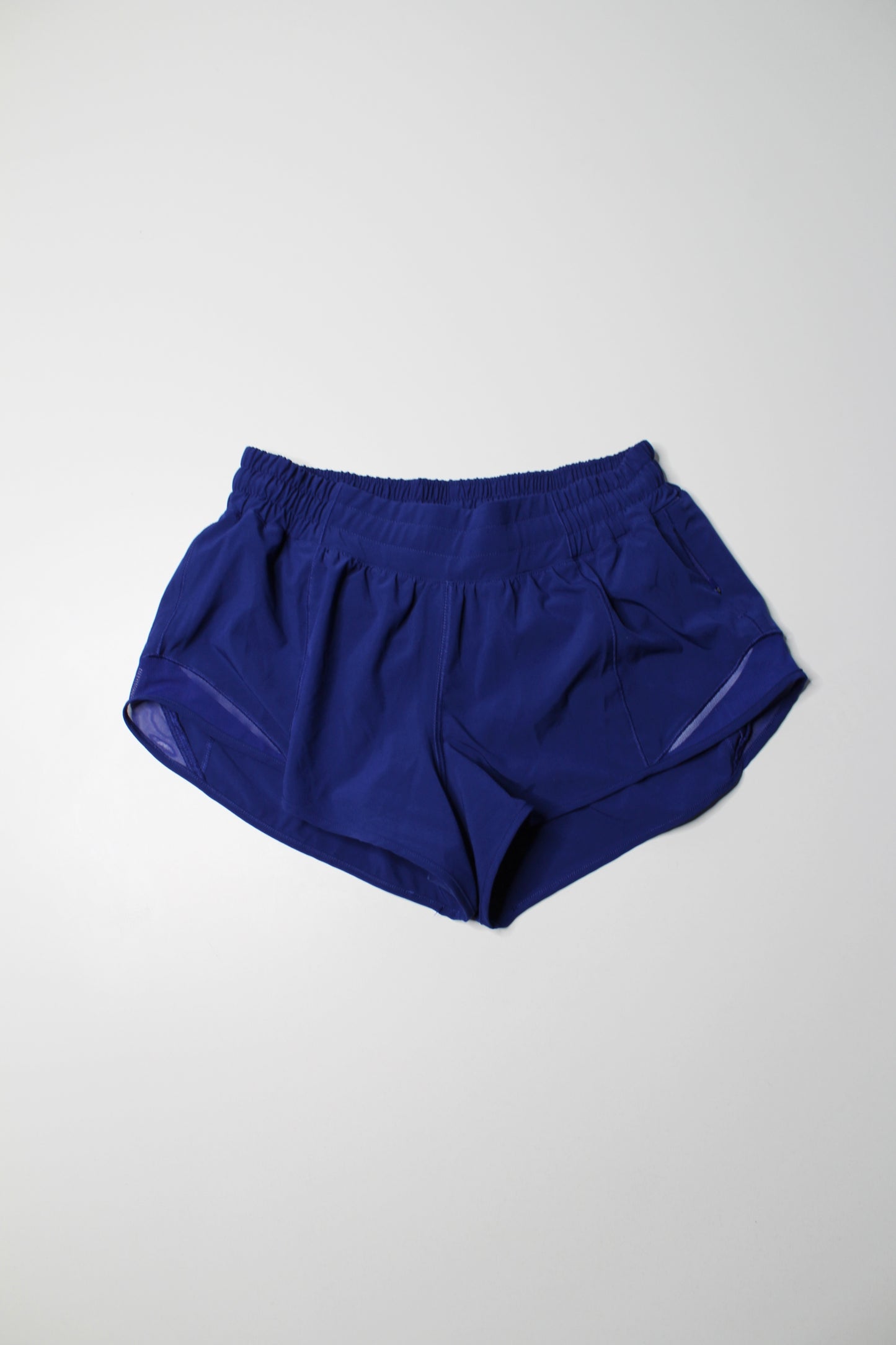 Lululemon blue ‘hotty hot’ shorts, size 8 reg (2.5”)