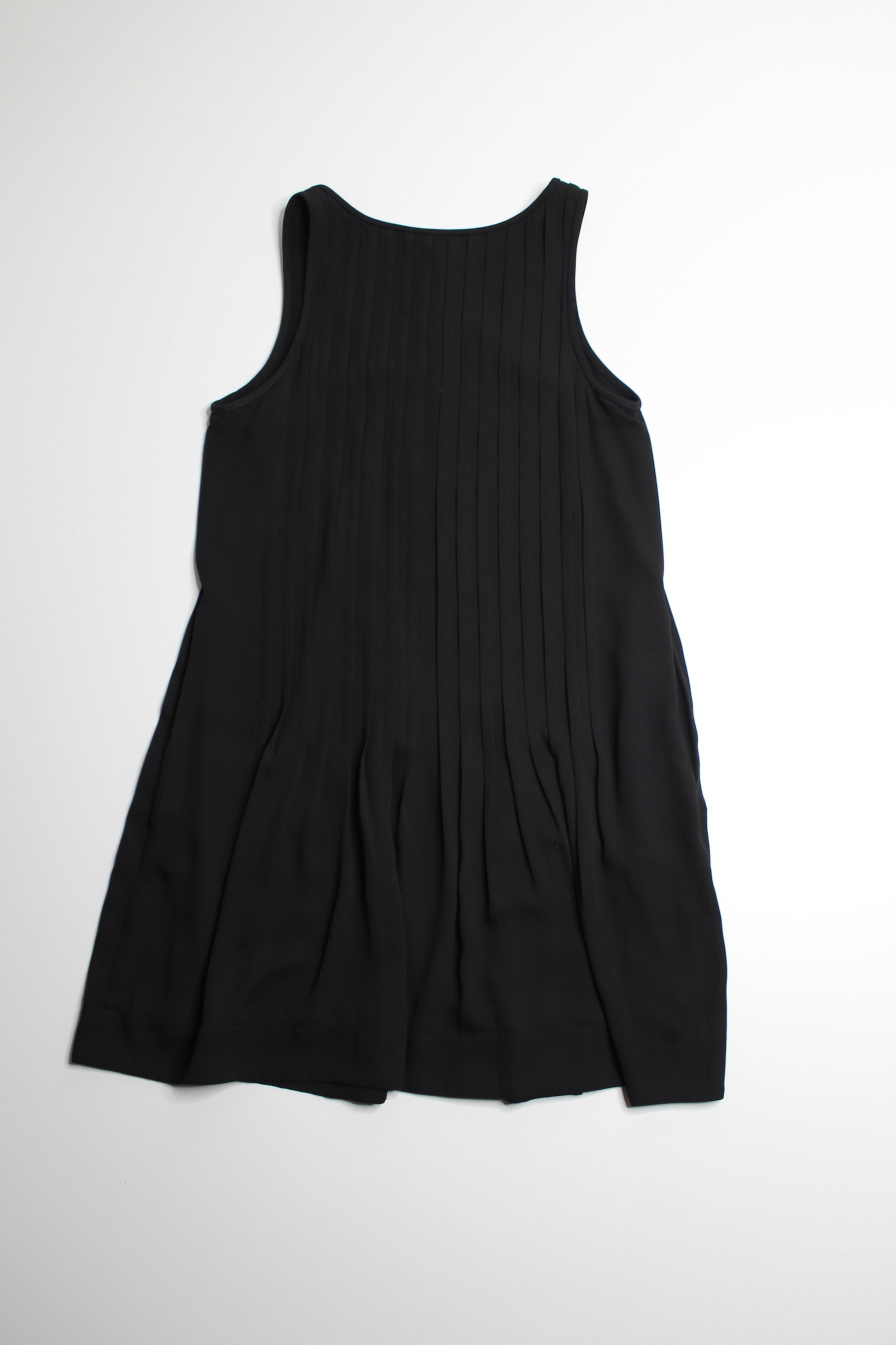 Aritzia babaton black pleated dress, size xs (loose fit) (was $58) Belle Boutique Consignment Aritzia babaton black pleated dress, size xs (loose fit) (was $58) Belle Boutique Consignment