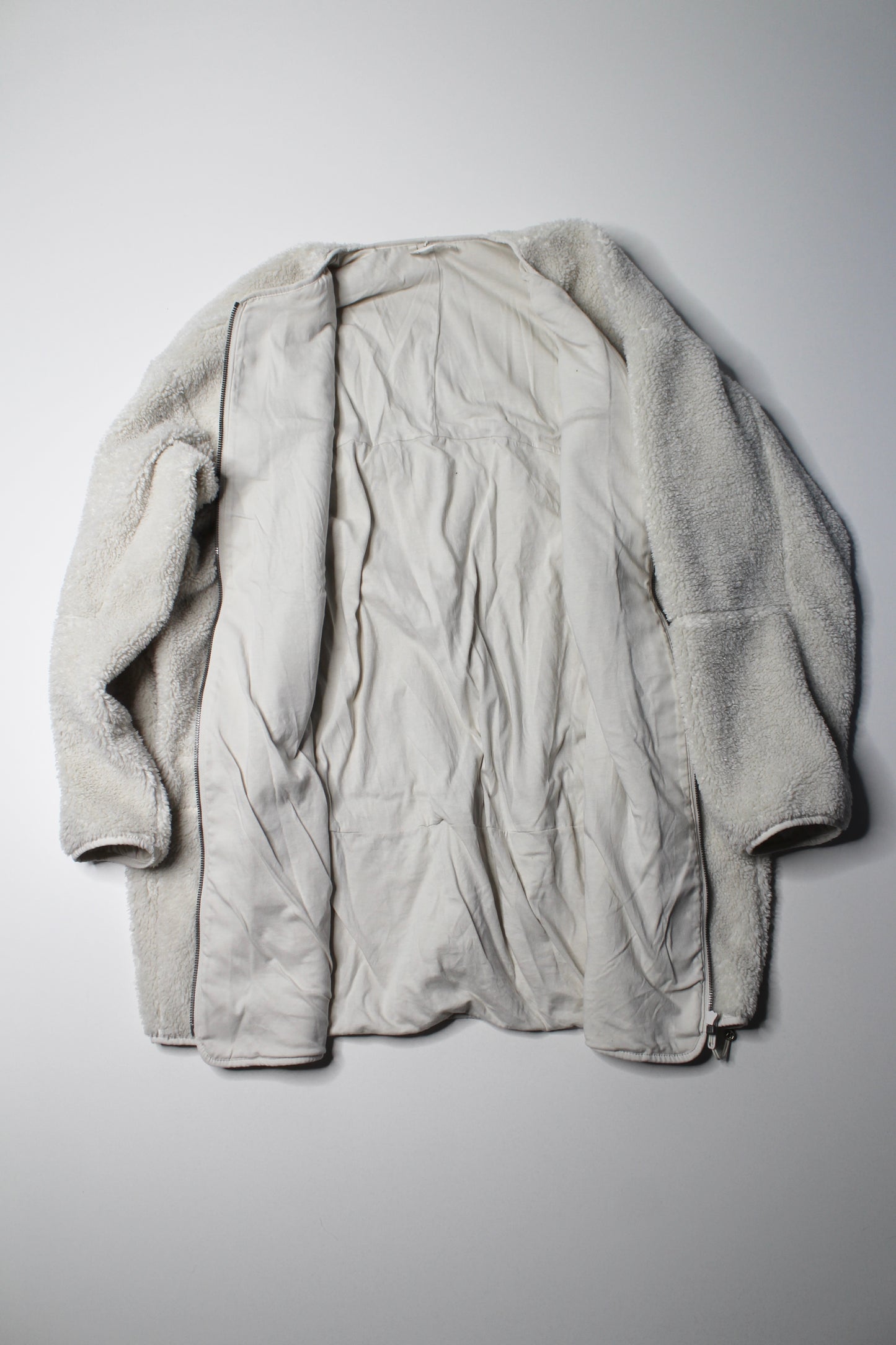 Lululemon white opal ‘textured collarless sherpa fleece full zip’ jacket, size 14 (sale: was $98)