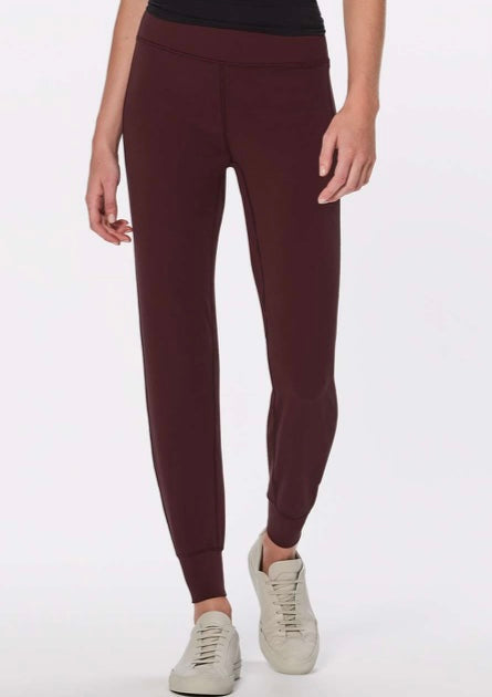 Lululemon garnet ‘back in action’ jogger, size 4 (29") (price reduced: was $58)