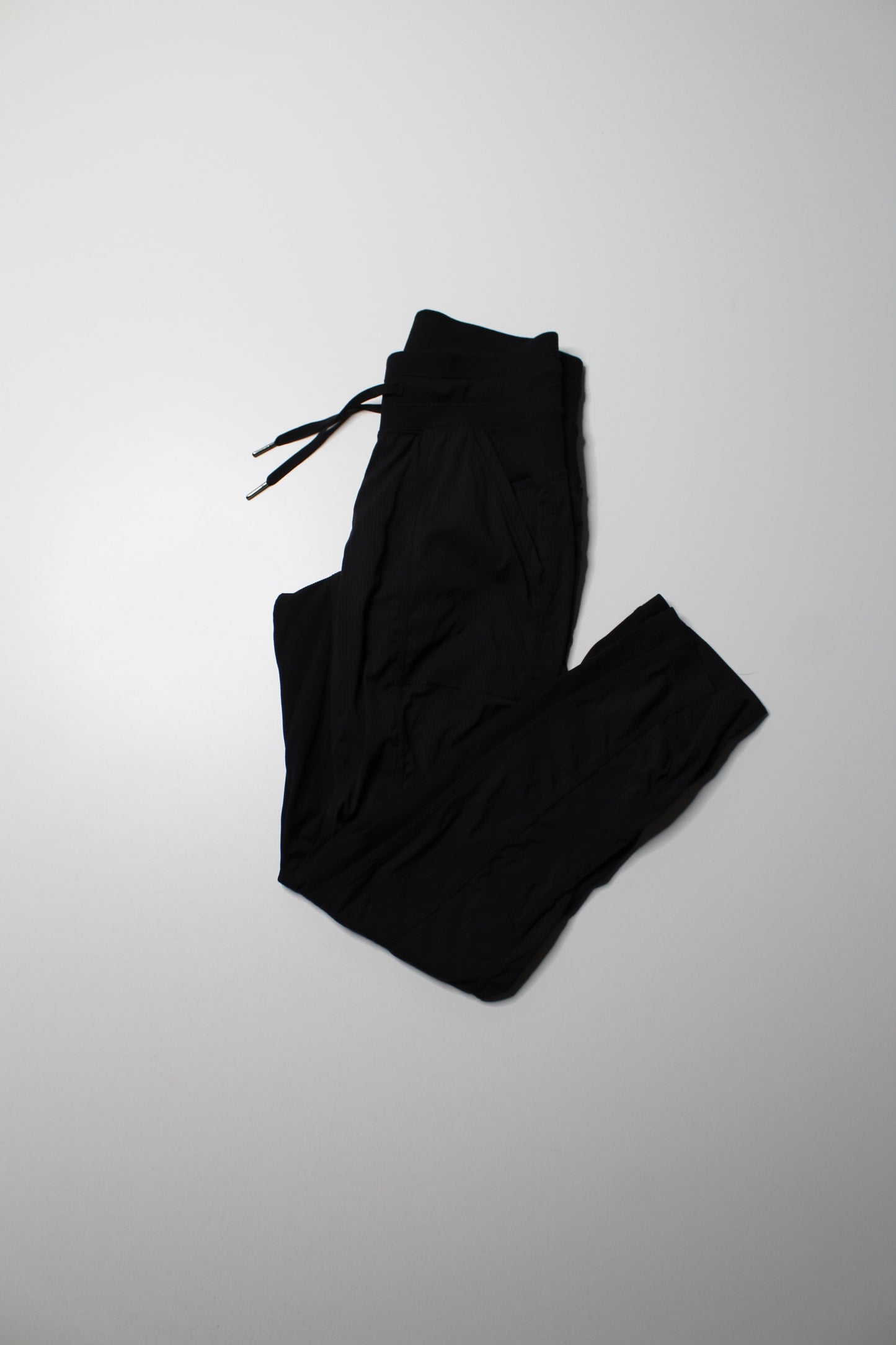 Lululemon black ‘street to studio’ pant, size 4