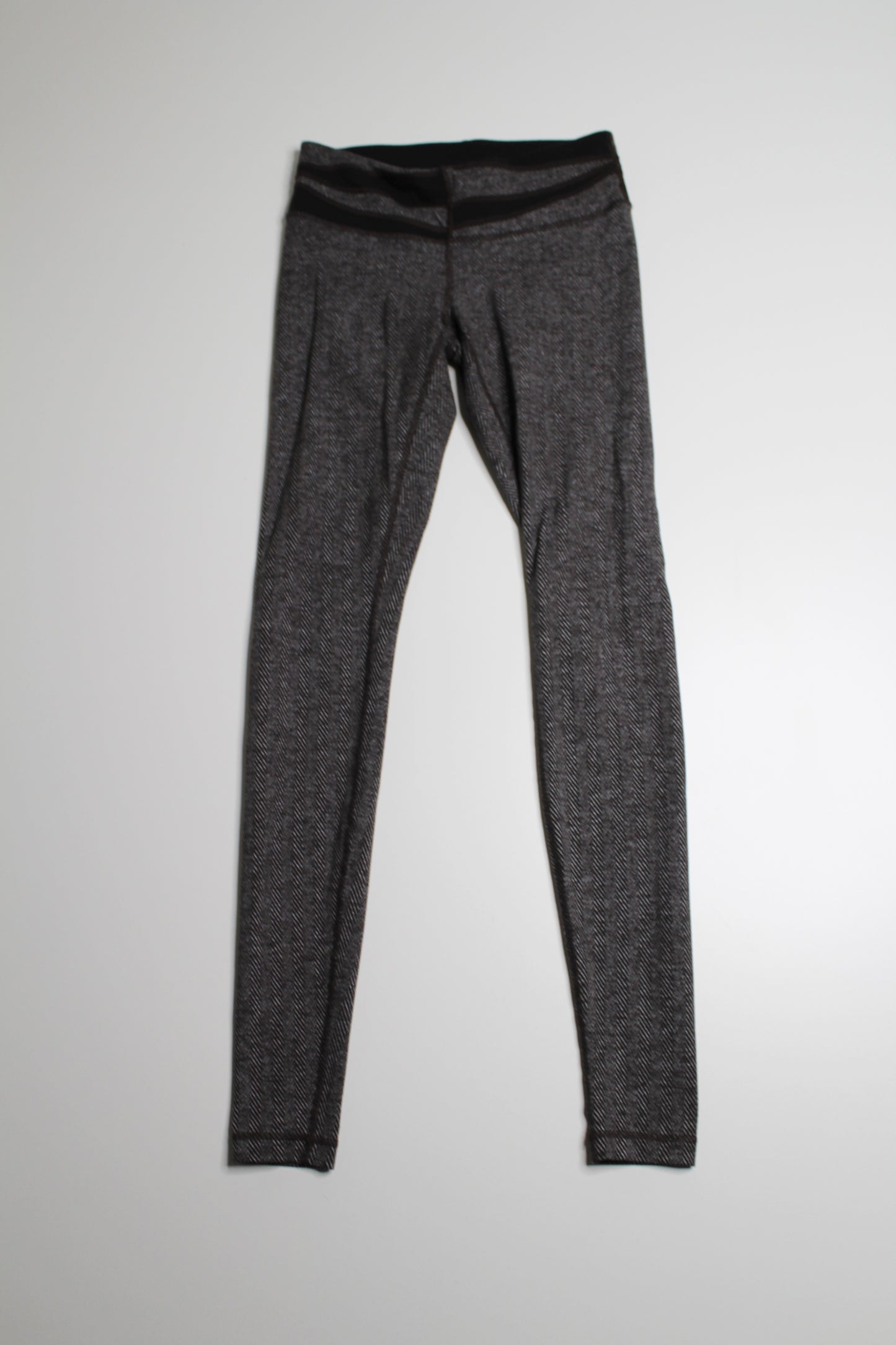 Lululemon herringbone wunder under leggings, size 4 (price reduced: was $30)