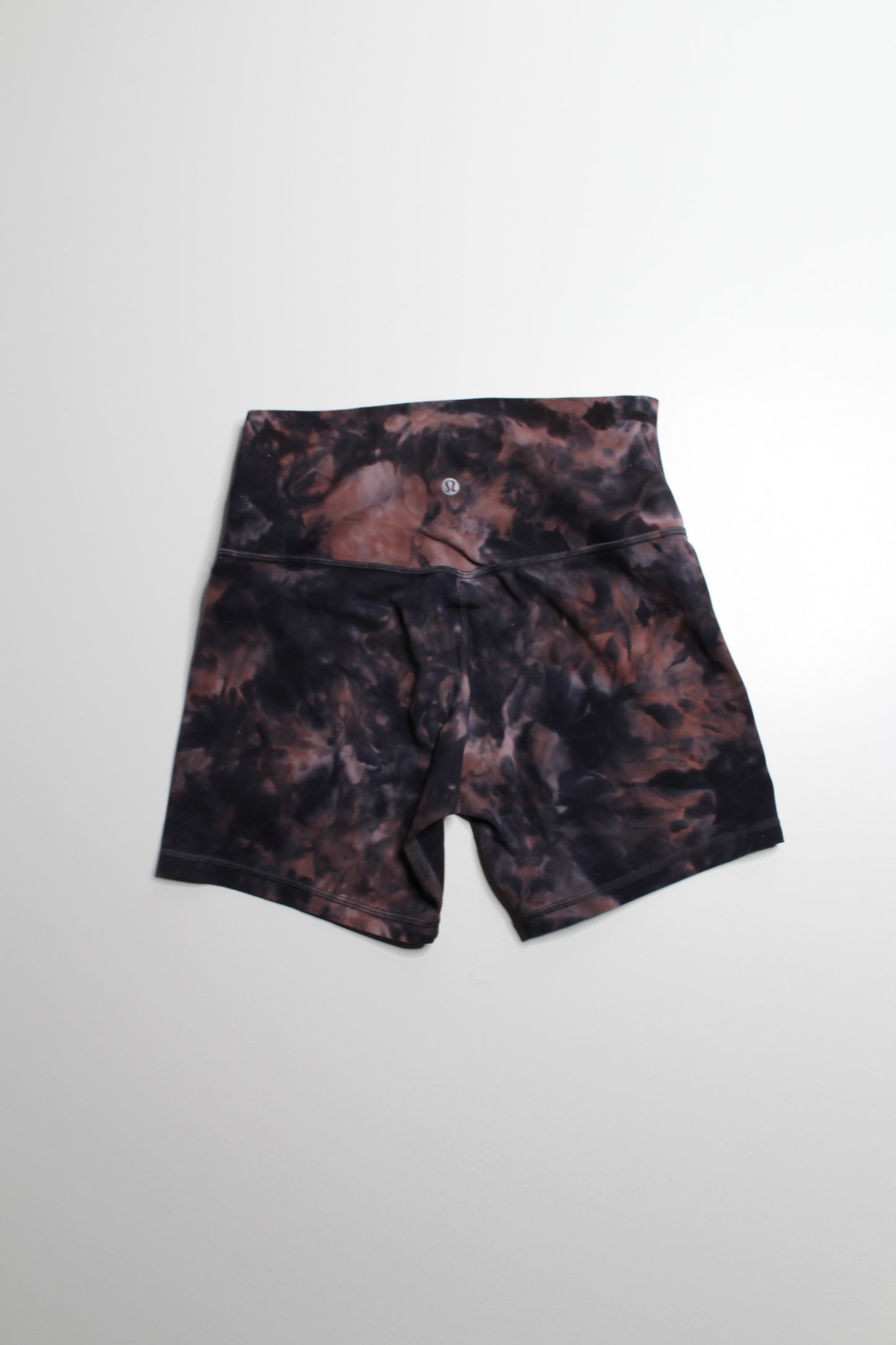 Lululemon diamond dye 'align' shorts, size 8 (6")