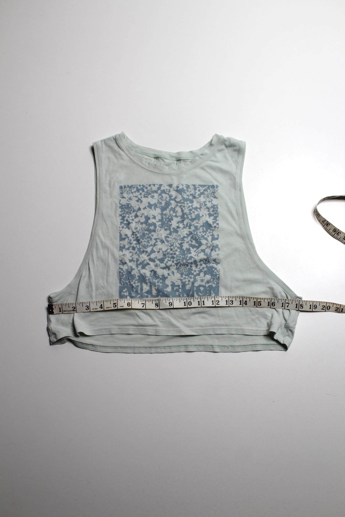 Lululemon cotton tank, no size. Fits like 6 (loose fit) *flaw