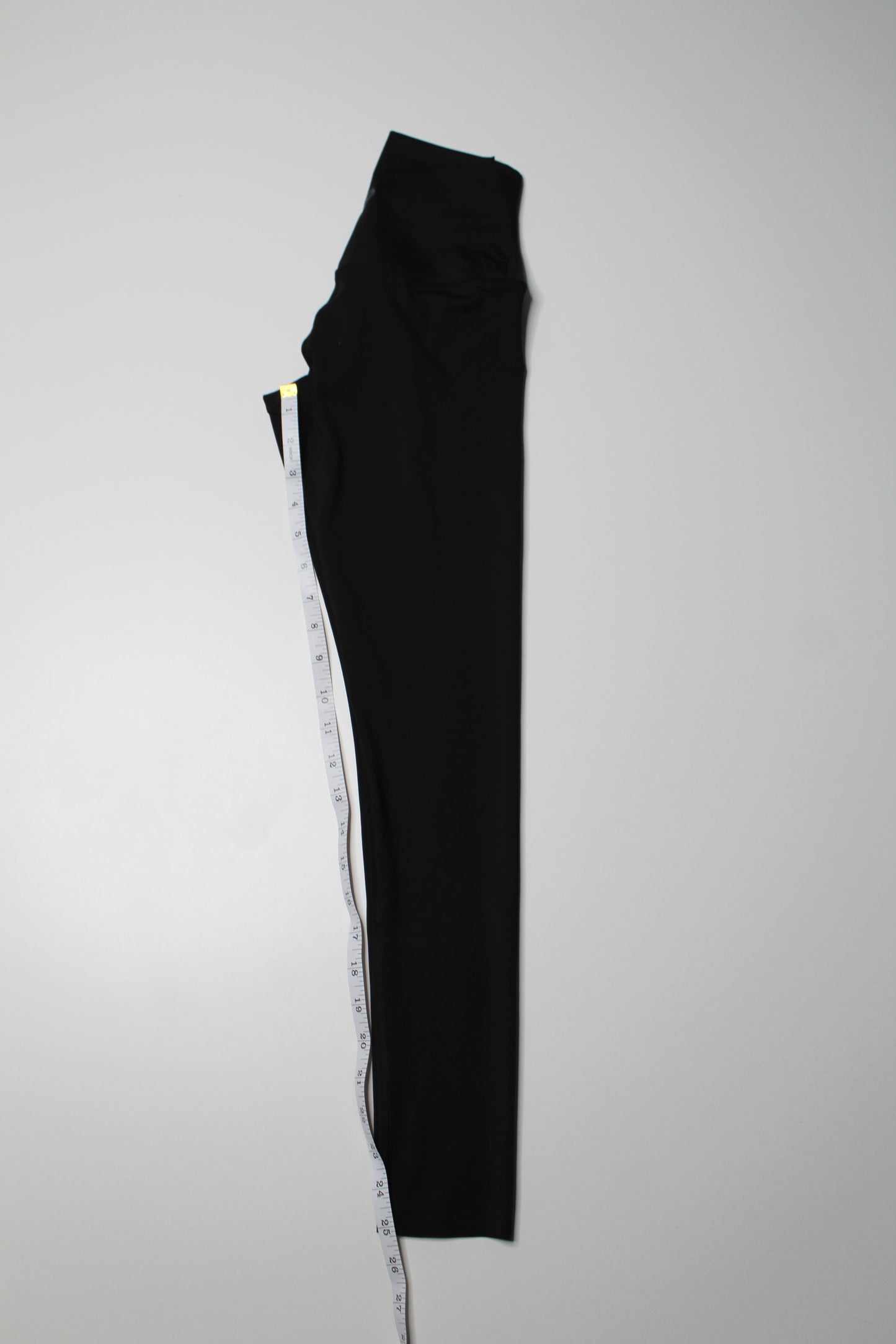 Aritzia TNA action black high rise leggings, size xs