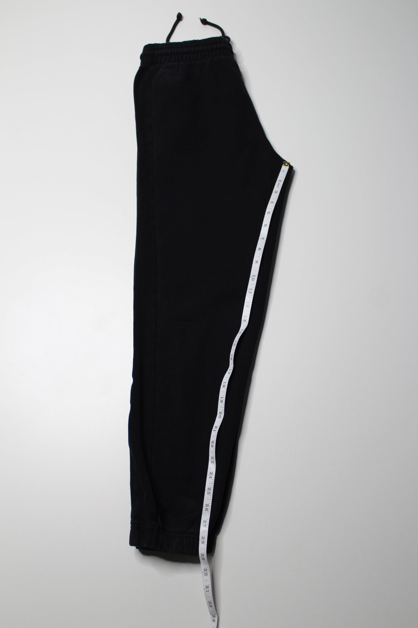 Aritzia TNA black COZY AF fleece joggers, size small