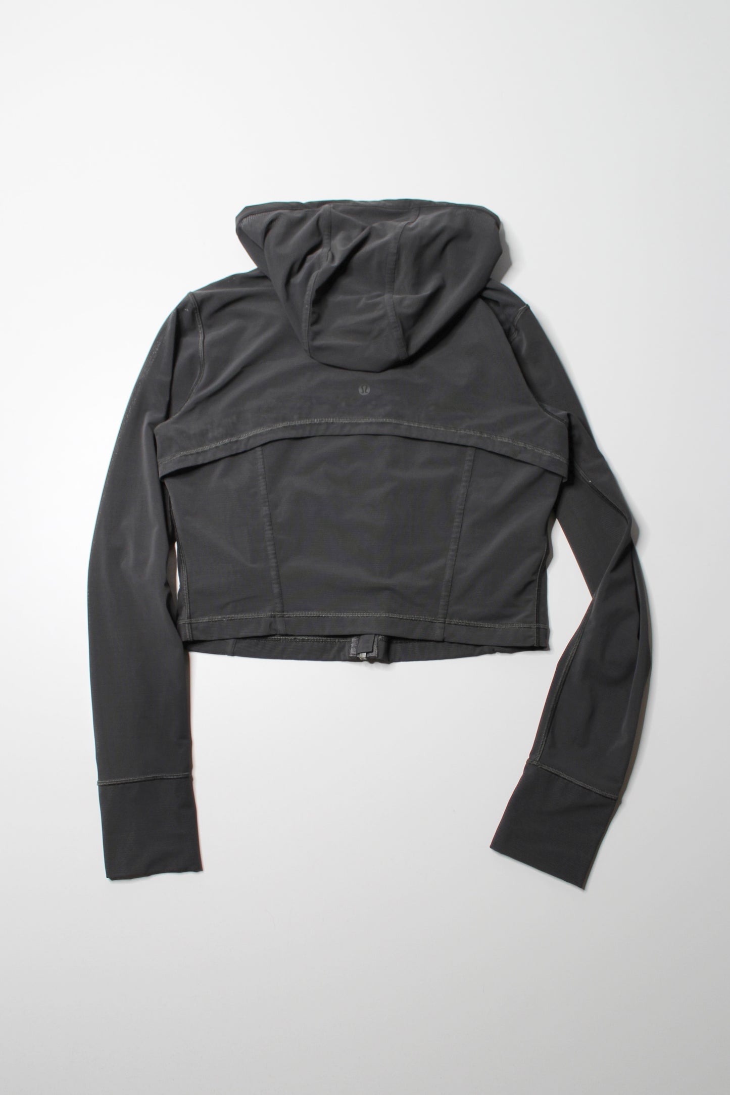 Lululemon graphite grey ‘mesh hooded define
cropped’ jacket, size 10 (price reduced: was $58)