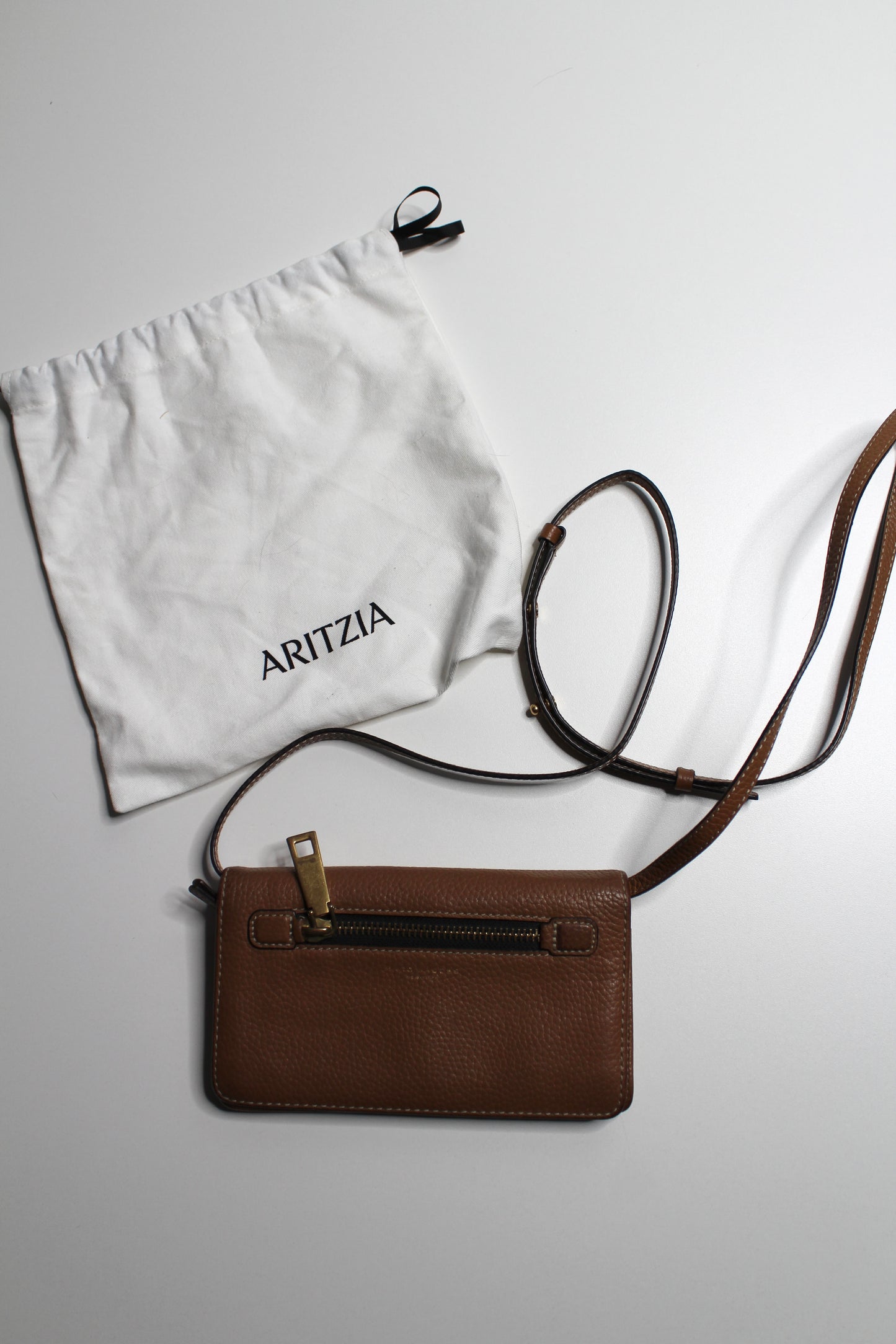 Marc Jacobs maple tan ‘Gotham’ pebbled leather wallet crossbody