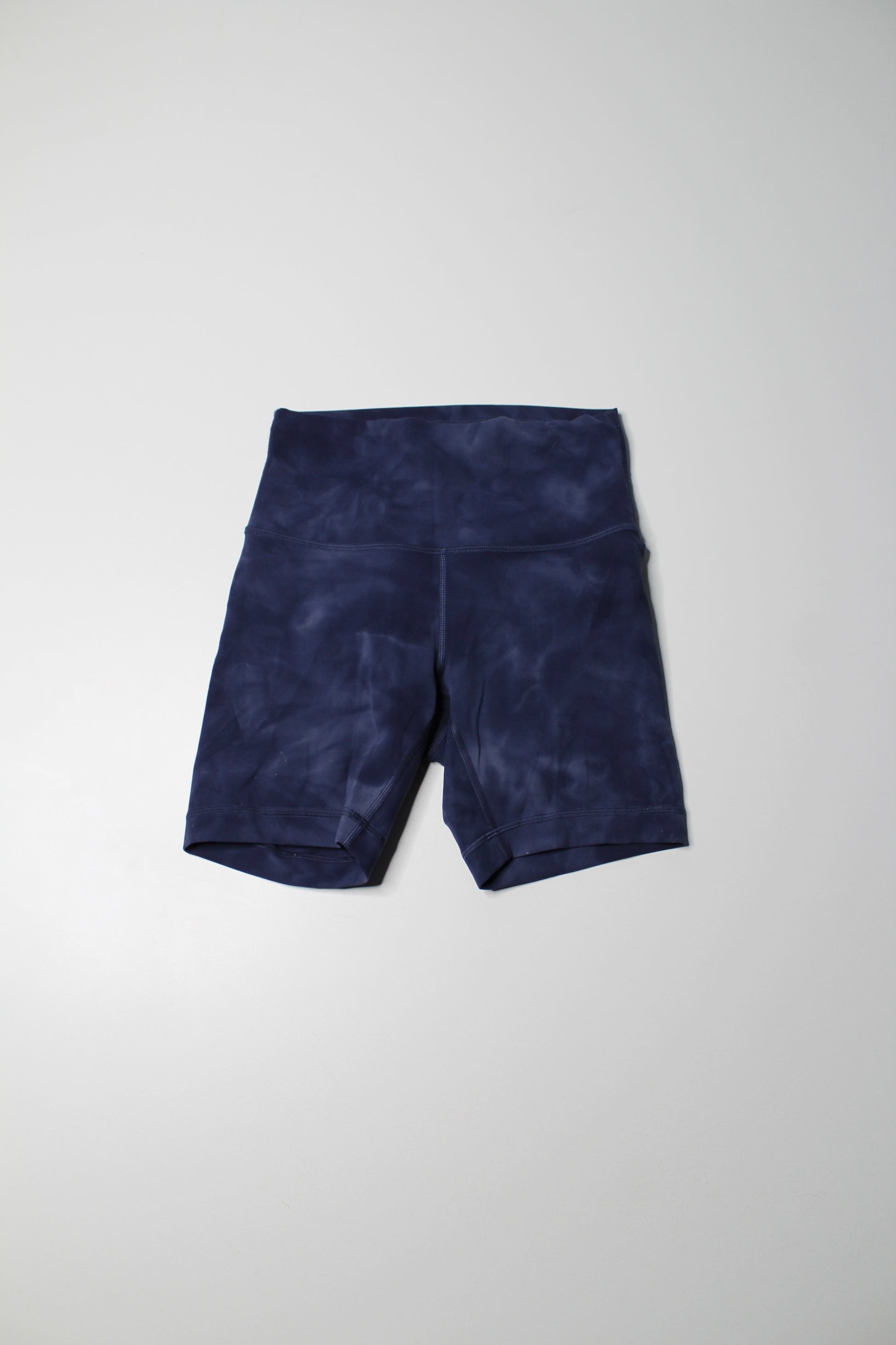 Lululemon Diamond dye naval ‘wunder train’ shorts, size 4 
