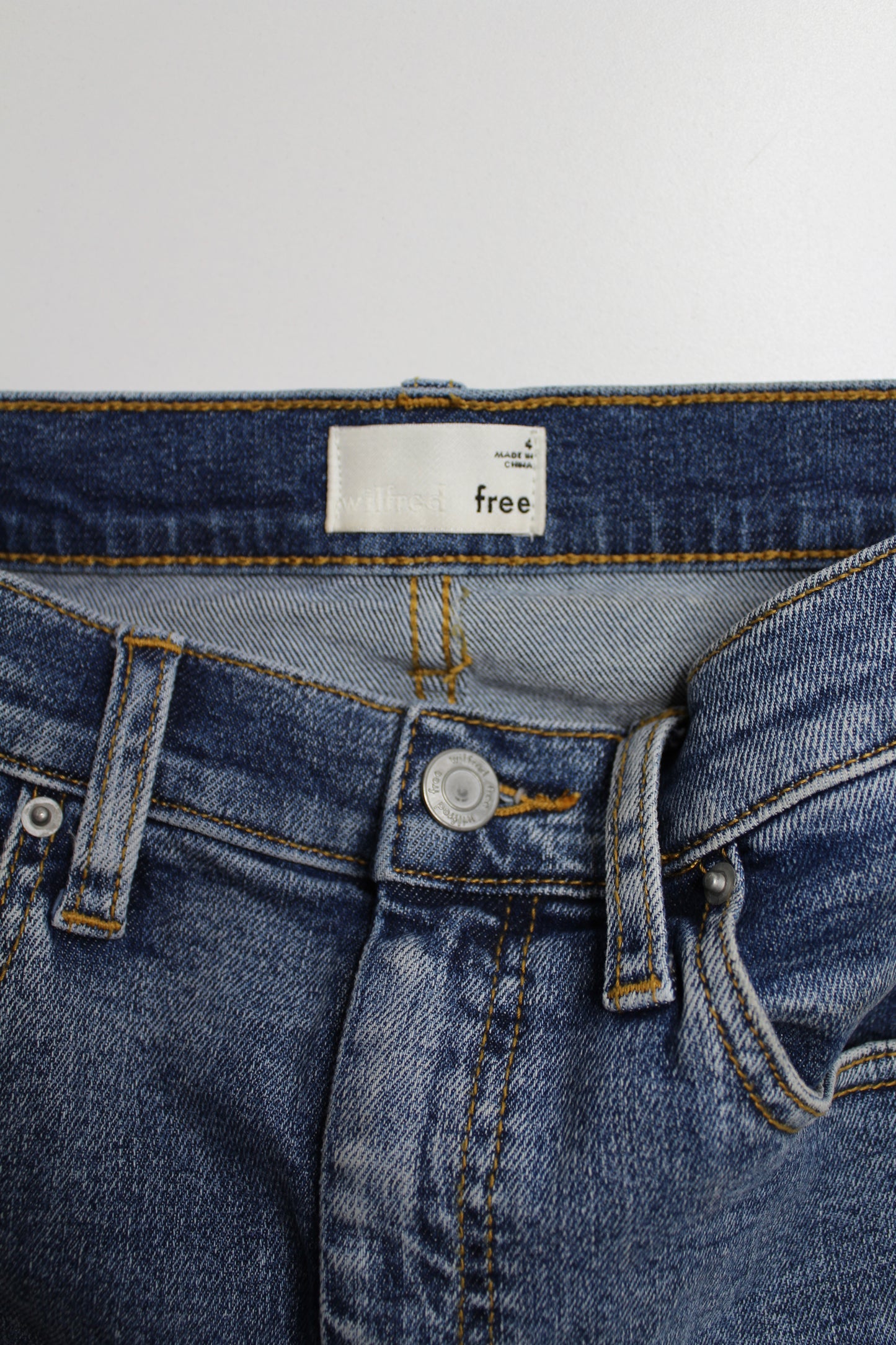 Aritzia Wilfred Free denim stretch mini skirt, size 4
