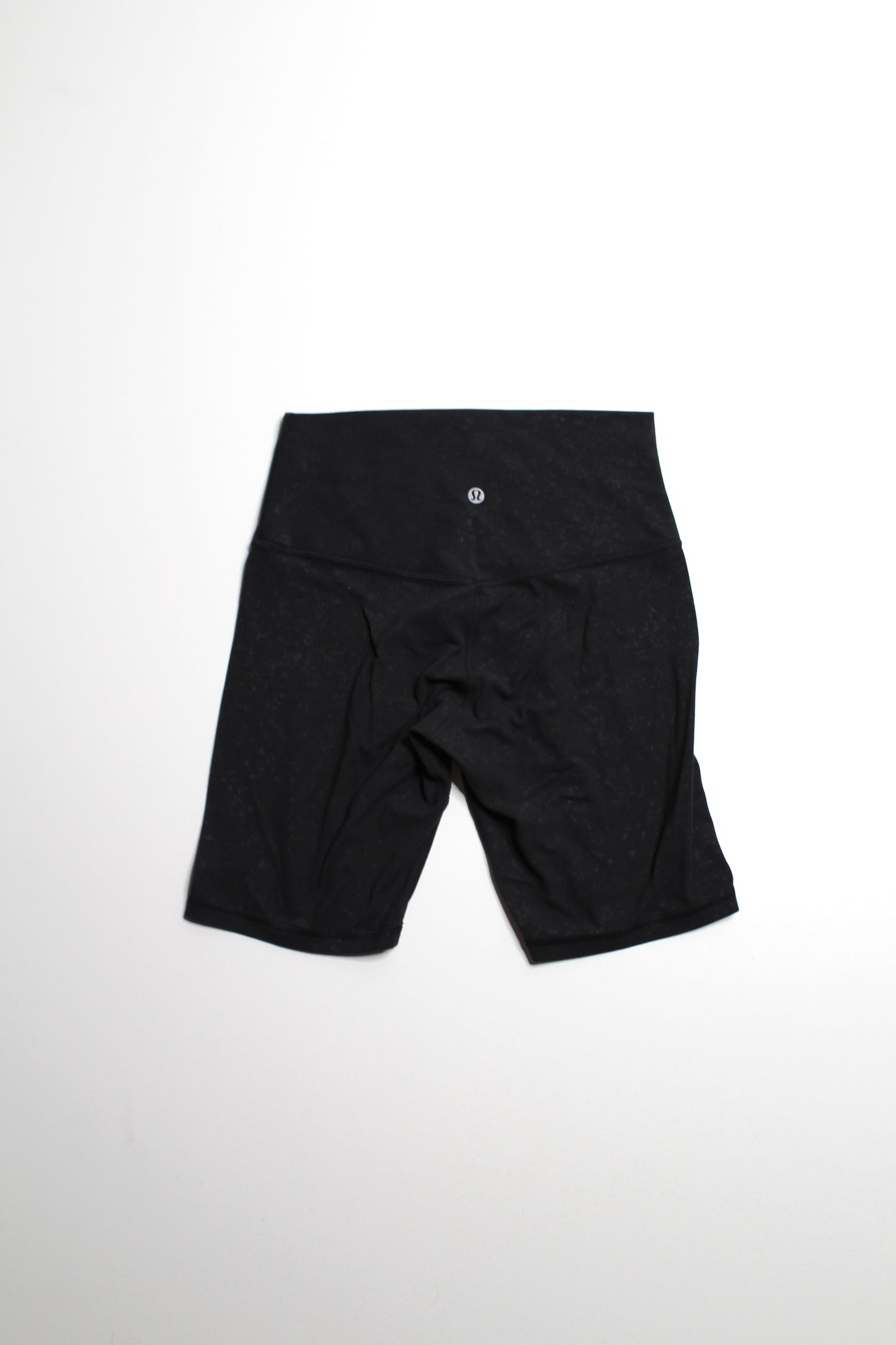 Lululemon black pattern ‘align’ shorts, size 6 (8”)