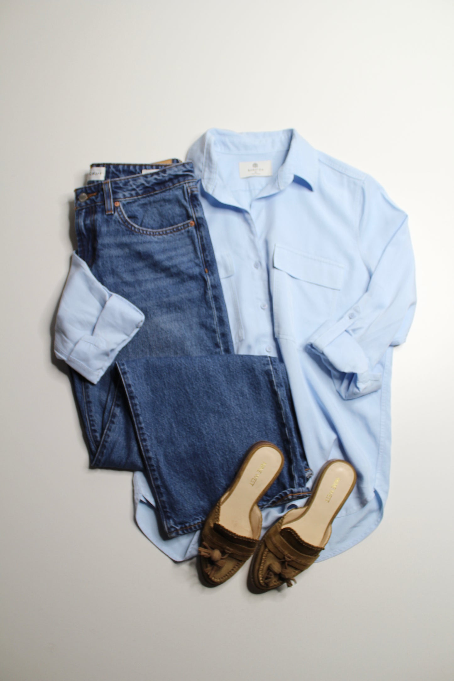 Aritzia babaton blue button up ‘utility’ long sleeve, size xs (loose fit) (ON HOLD)