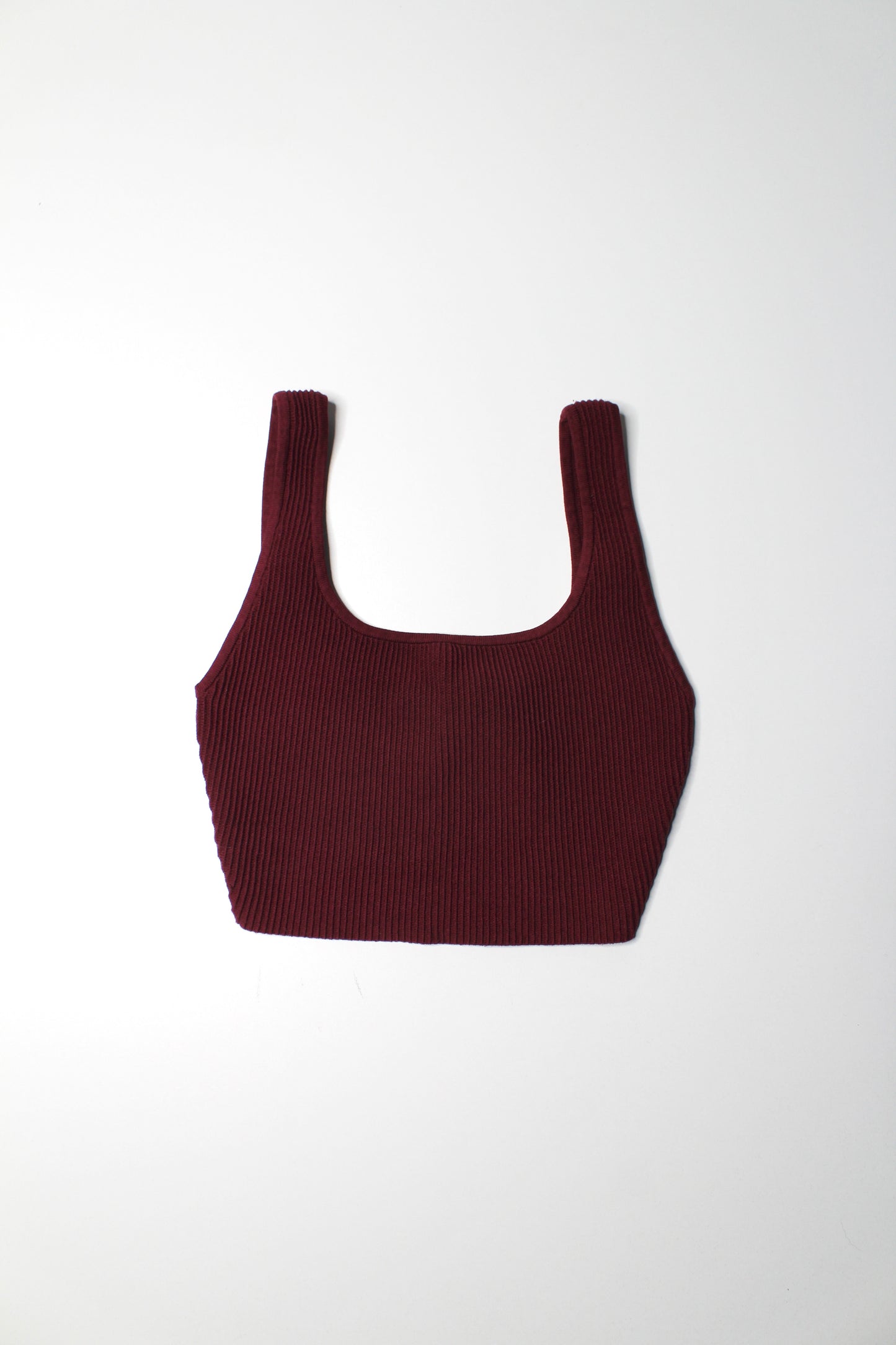 Aritzia Babaton wine sculpt knit cropped tank, size xs