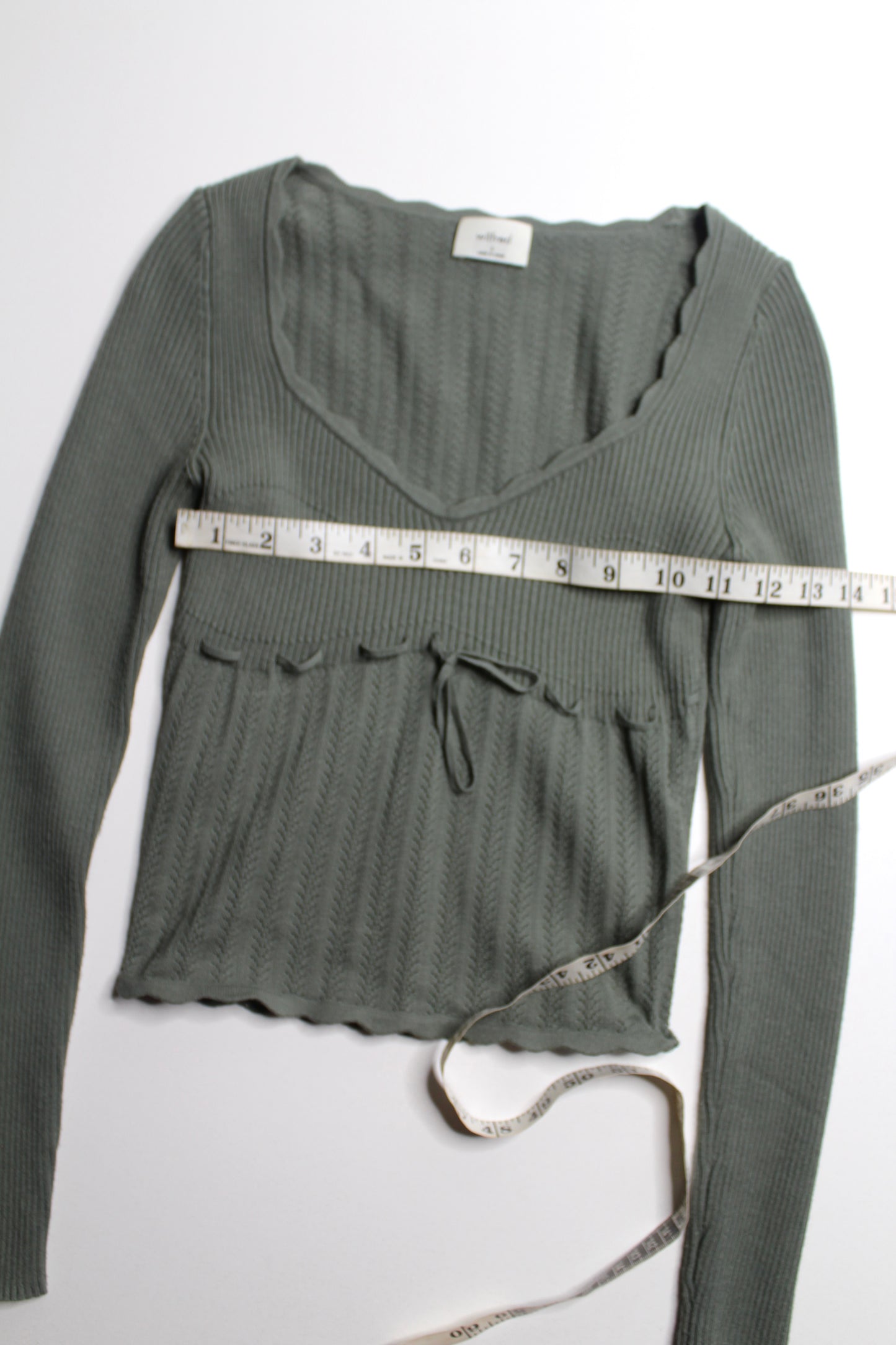 Aritzia Wilfred sage green long sleeve, size small