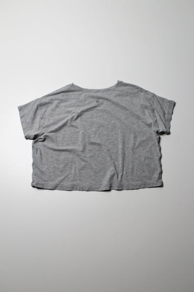 Lululemon grey pima cotton ‘cortes’ cropped t shirt, no size. fits like 6 (loose fit)