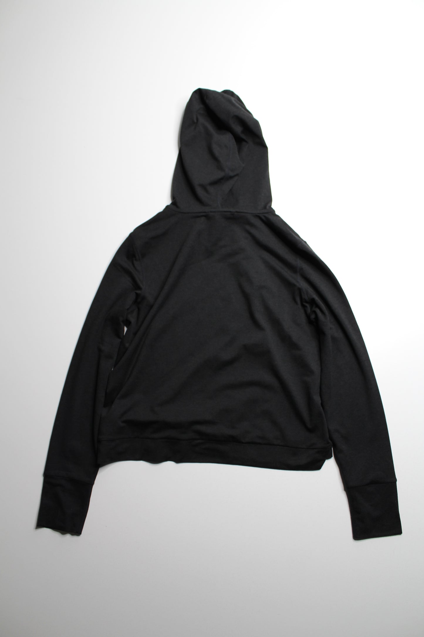Vuori black pullover hoodie, size small (relaxed fit)