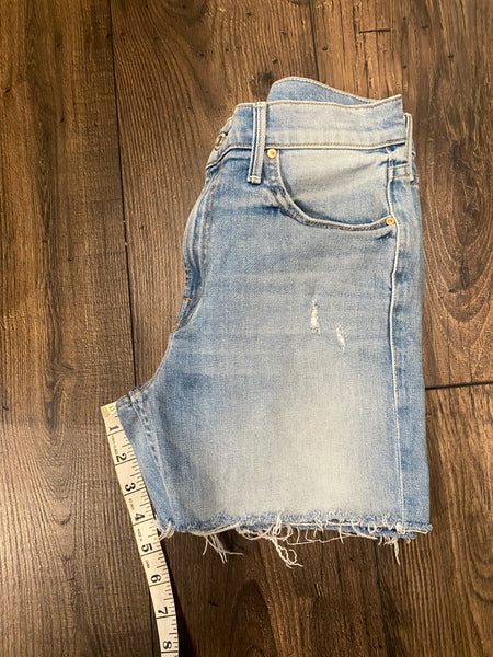 Mother ‘dutchie ankle jaws’ cut off jean shorts, size 27 (4.5”) (fit like 26)