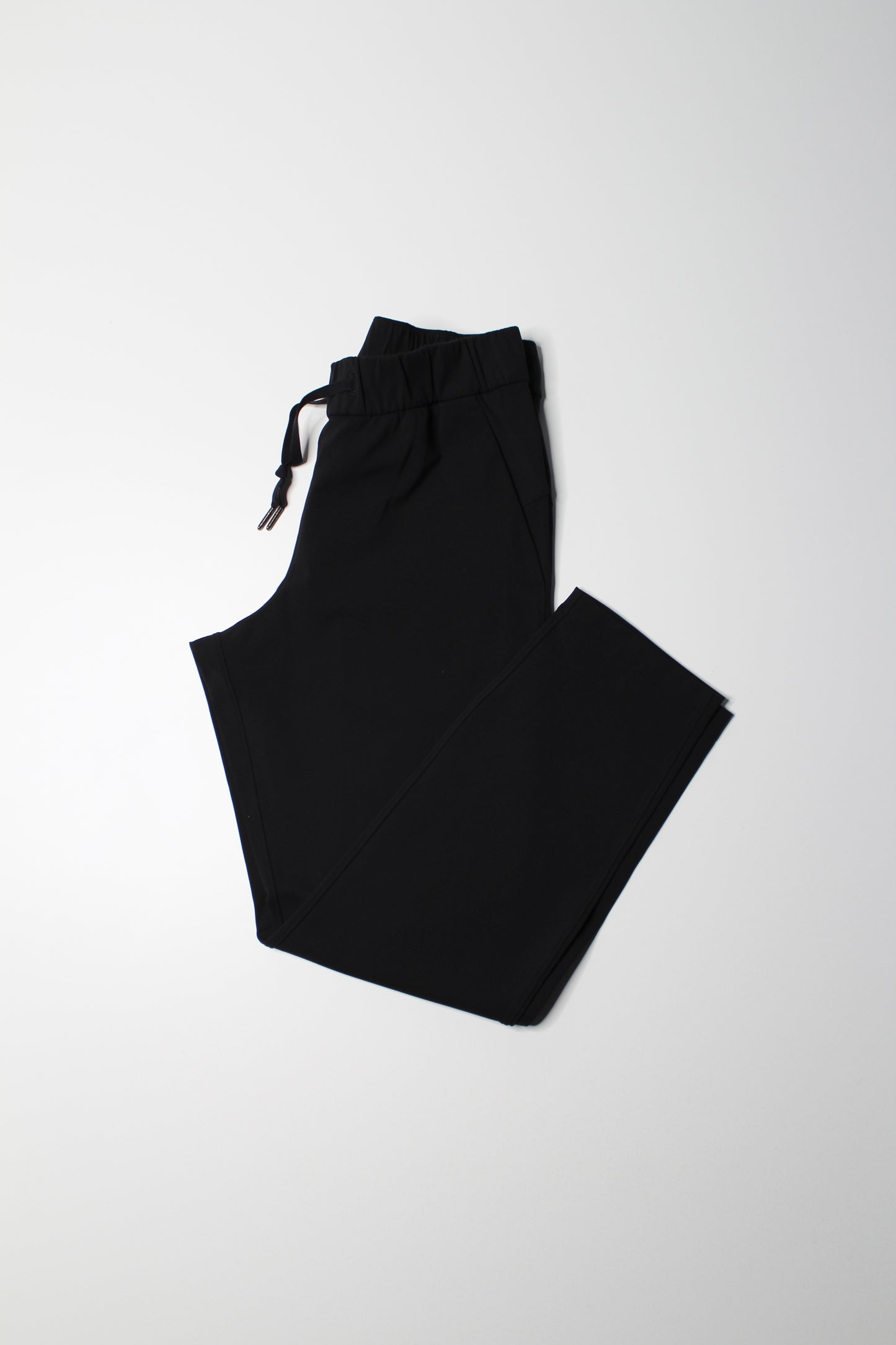 Lululemon black on the fly pant, size 6 (27”) *luxtreme