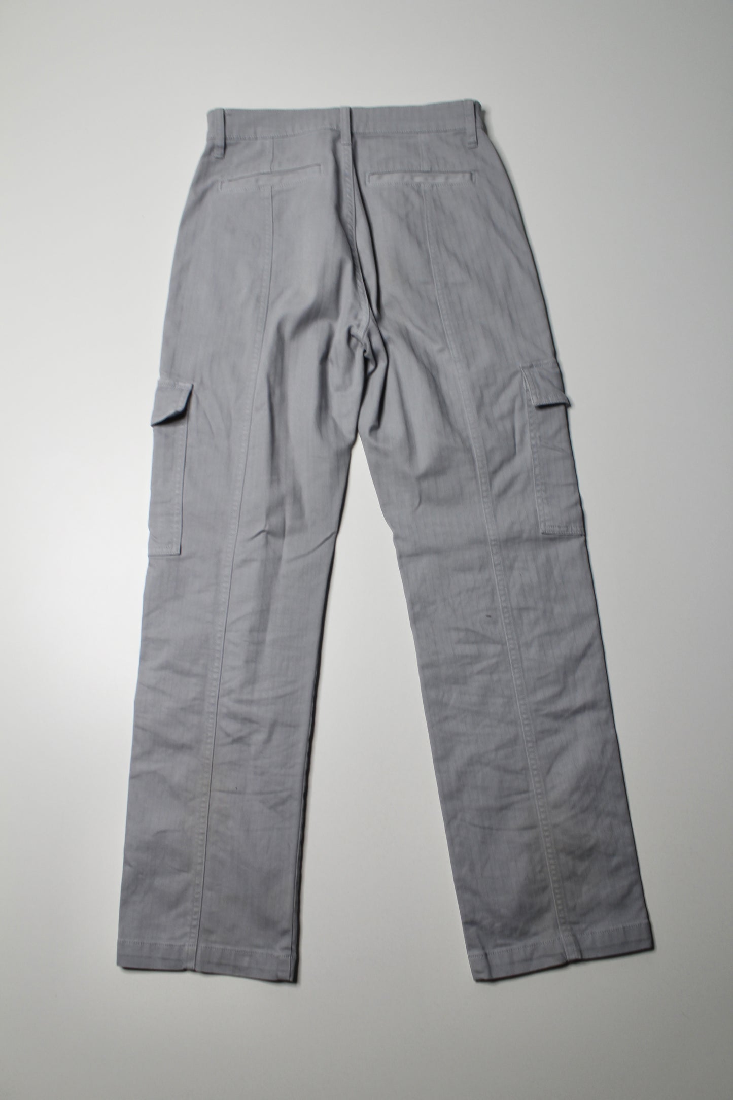 Madewell light grey ‘90s cargo straight leg pant, size 26 (additional 50% off at checkout)
