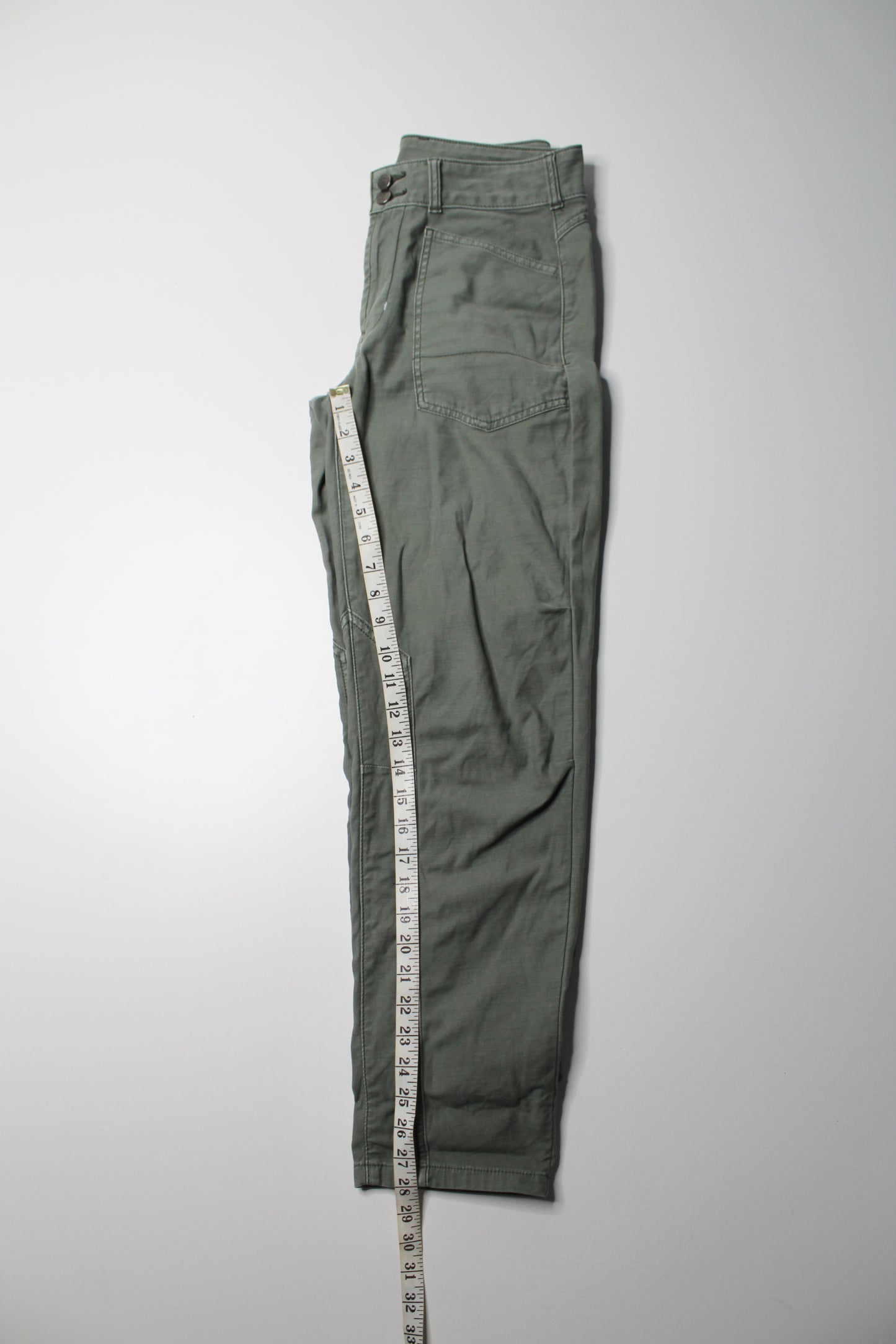 Anthropologie Pilcro sage green pant, size 25 (relaxed fit)
