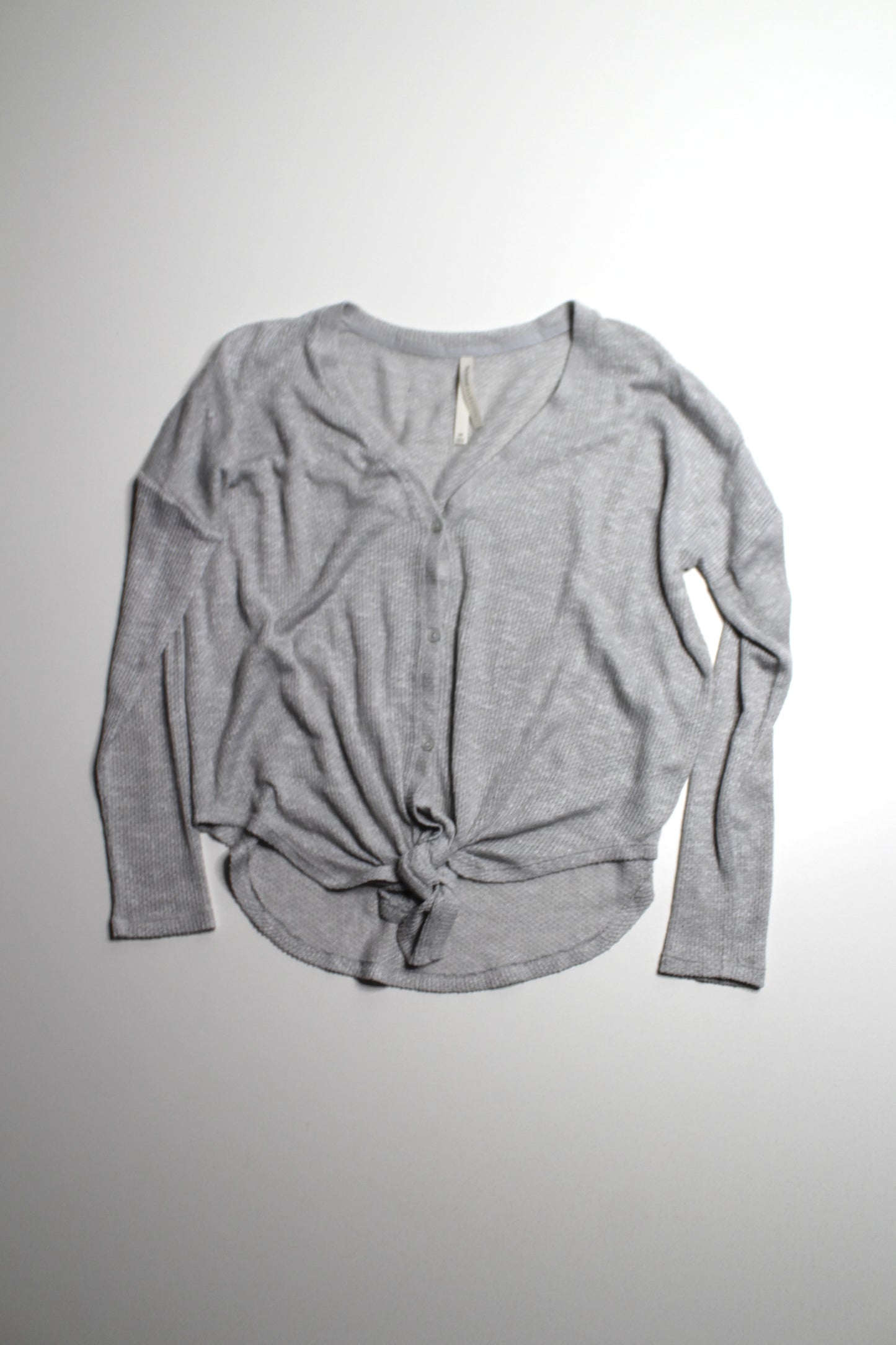 Aritzia TNA light grey tie front button up waffle long sleeve, size xsmall (oversized fit)