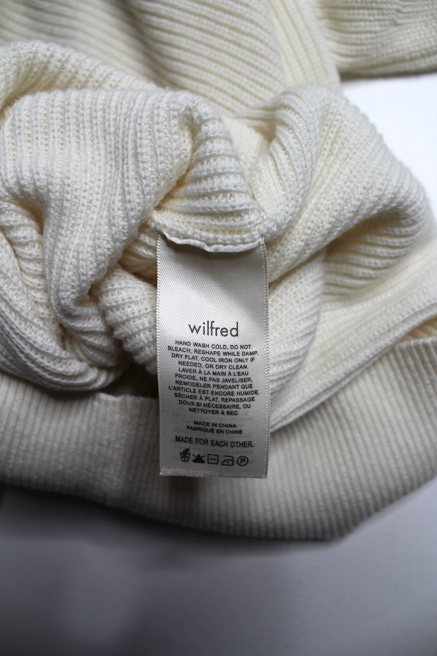 Aritzia Wilfred cream merino/cotton ribbed crewneck knit sweater, size xs (relaxed loose fit)