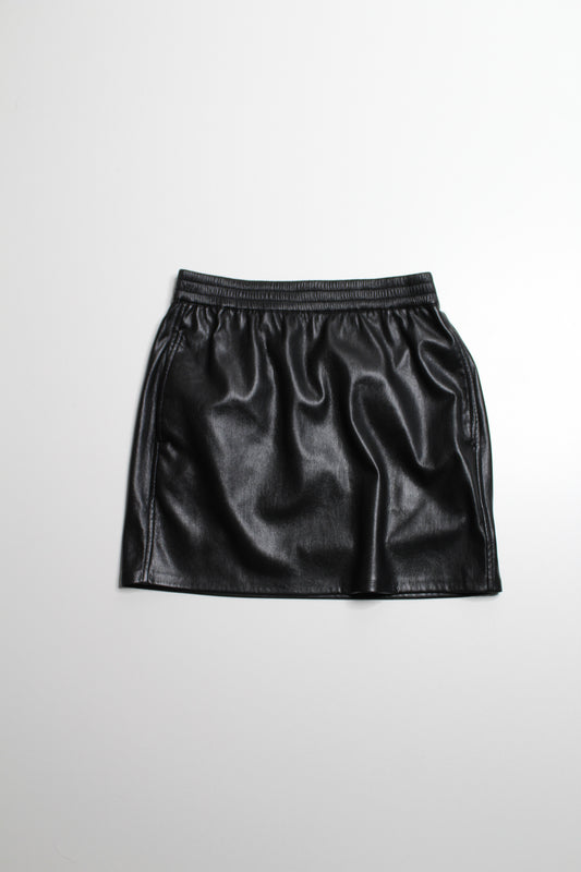 Aritzia Babaton faux leather mini skirt, size small