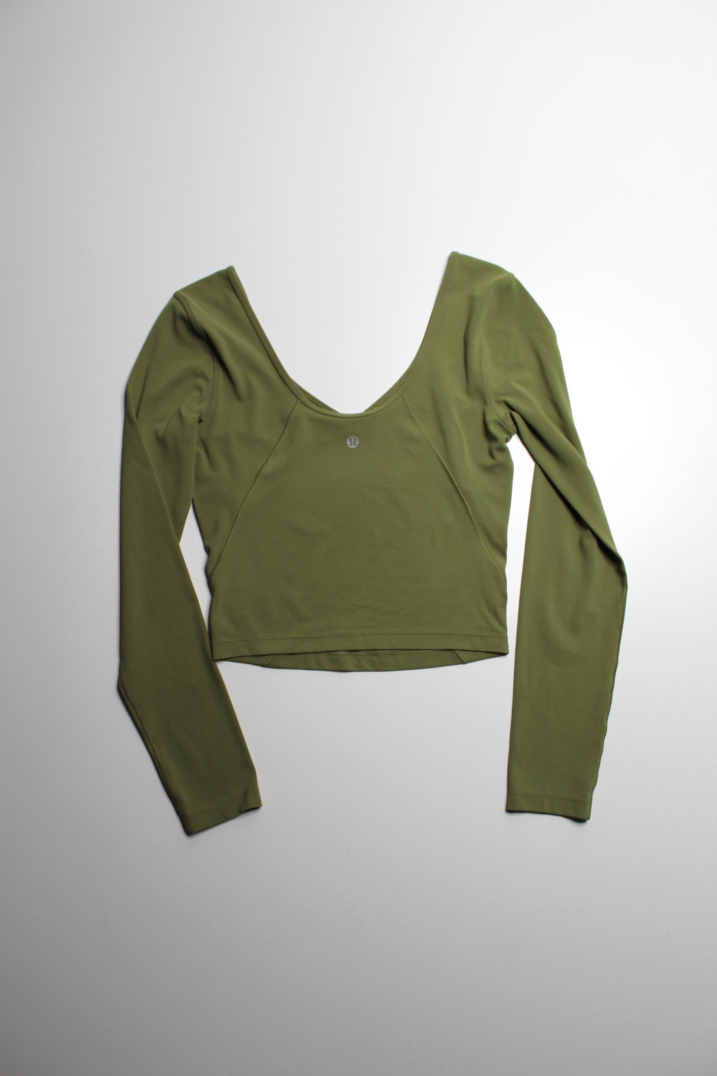 Lululemon bronze green ‘align’ v neck long sleeve, no size. Fits like 6