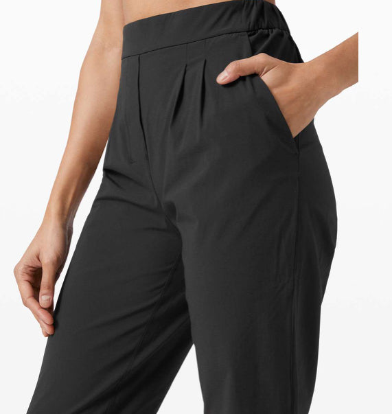 Lululemon black ‘your true trouser’ high rise pant, size 2 (relaxed fit)