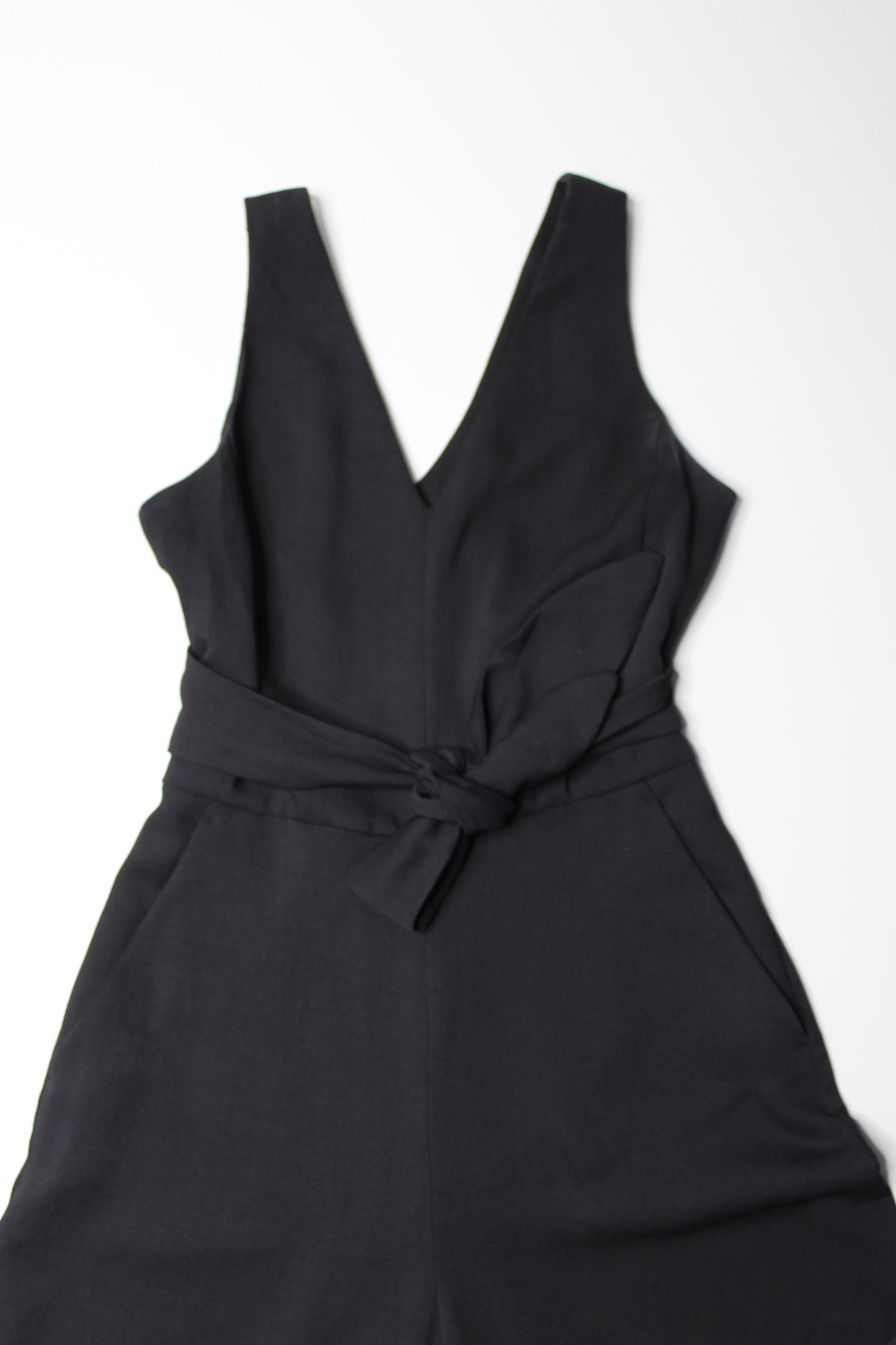 Aritzia wilfred black ‘ecoulement’ wide leg jumpsuit, size 8 (medium)