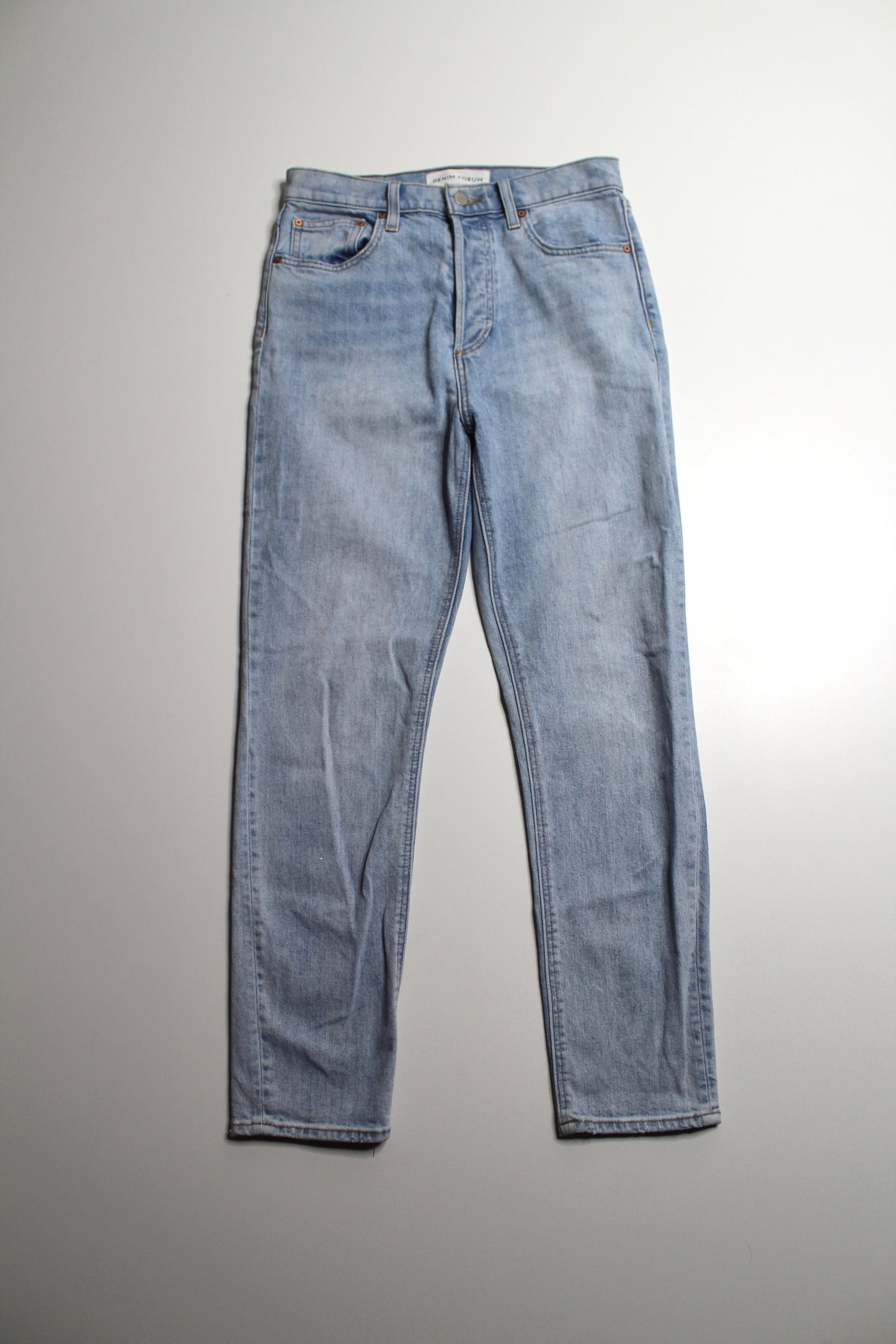 Aritzia Denim Forum ‘yoko high rise slim’ jeans, size 28 (28L)