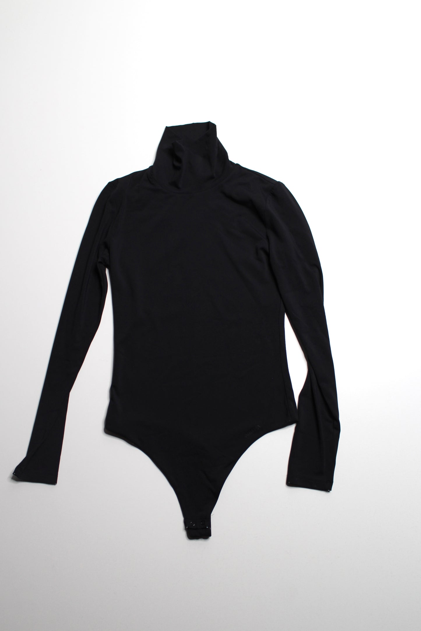 Aritzia Black turtleneck ‘contour’ bodysuit, size medium