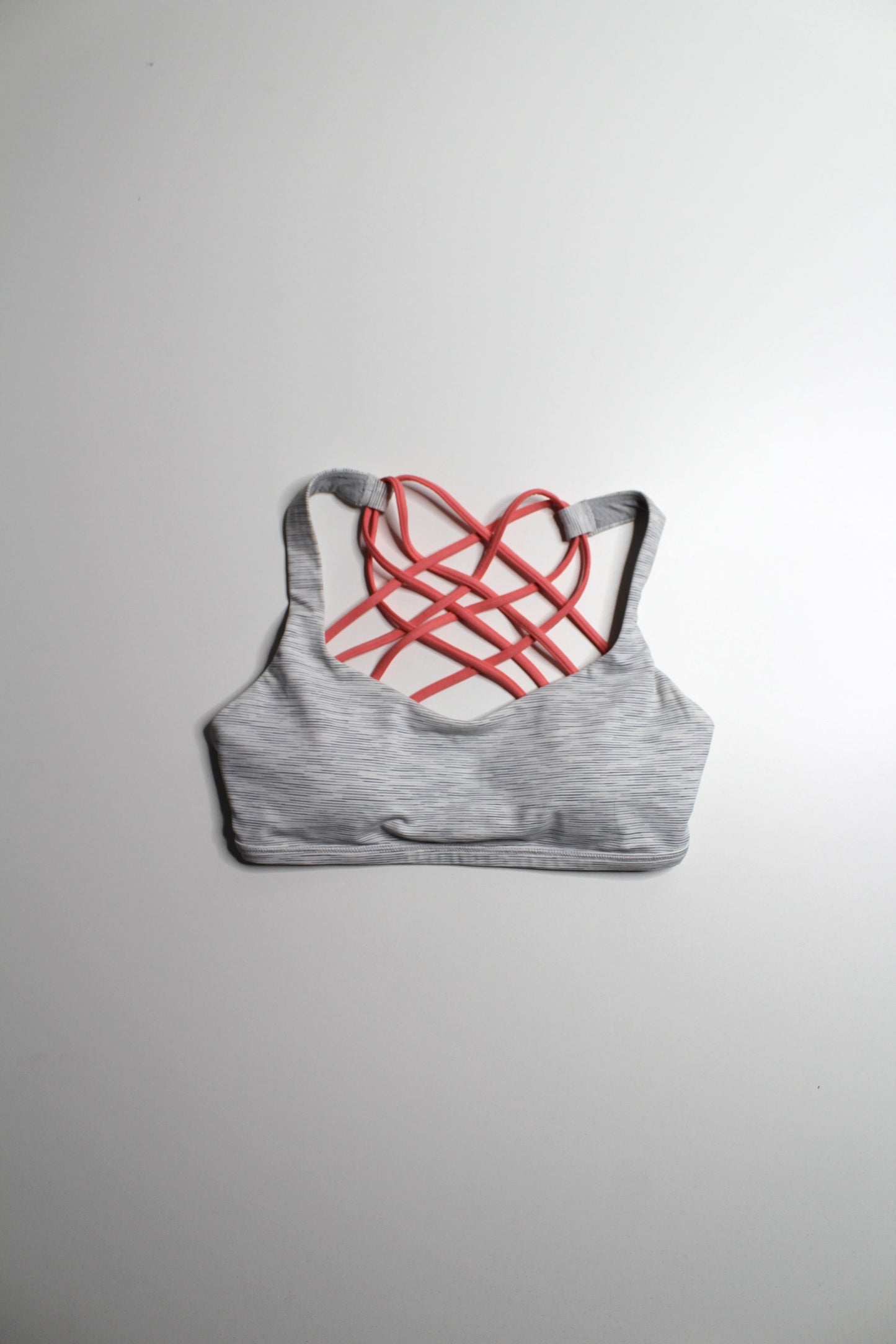 Lululemon ‘free to be wild’ bra, size 4