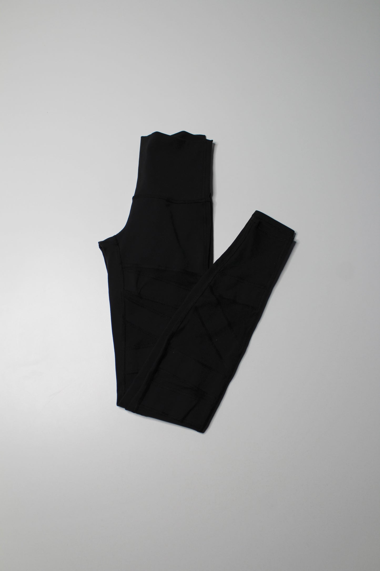 Lululemon black ‘wunder under’ tech mesh legging, size 4 (31”)