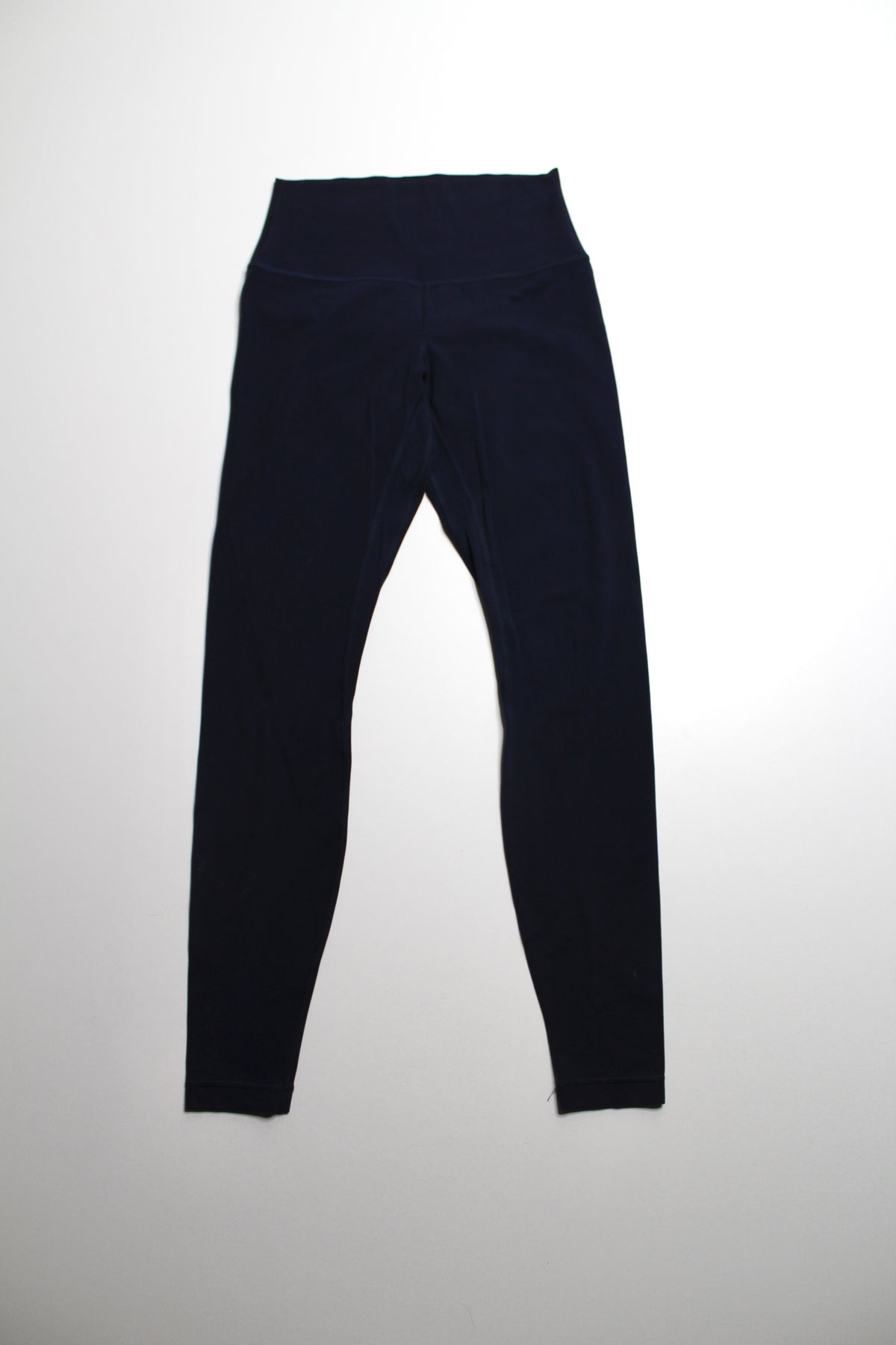 Lululemon true navy ‘align’ leggings, size 6 (28”)