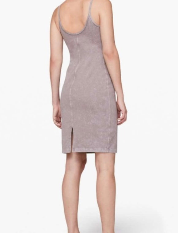 Lululemon washed half moon ‘inner glow’ dress, size 4 *new