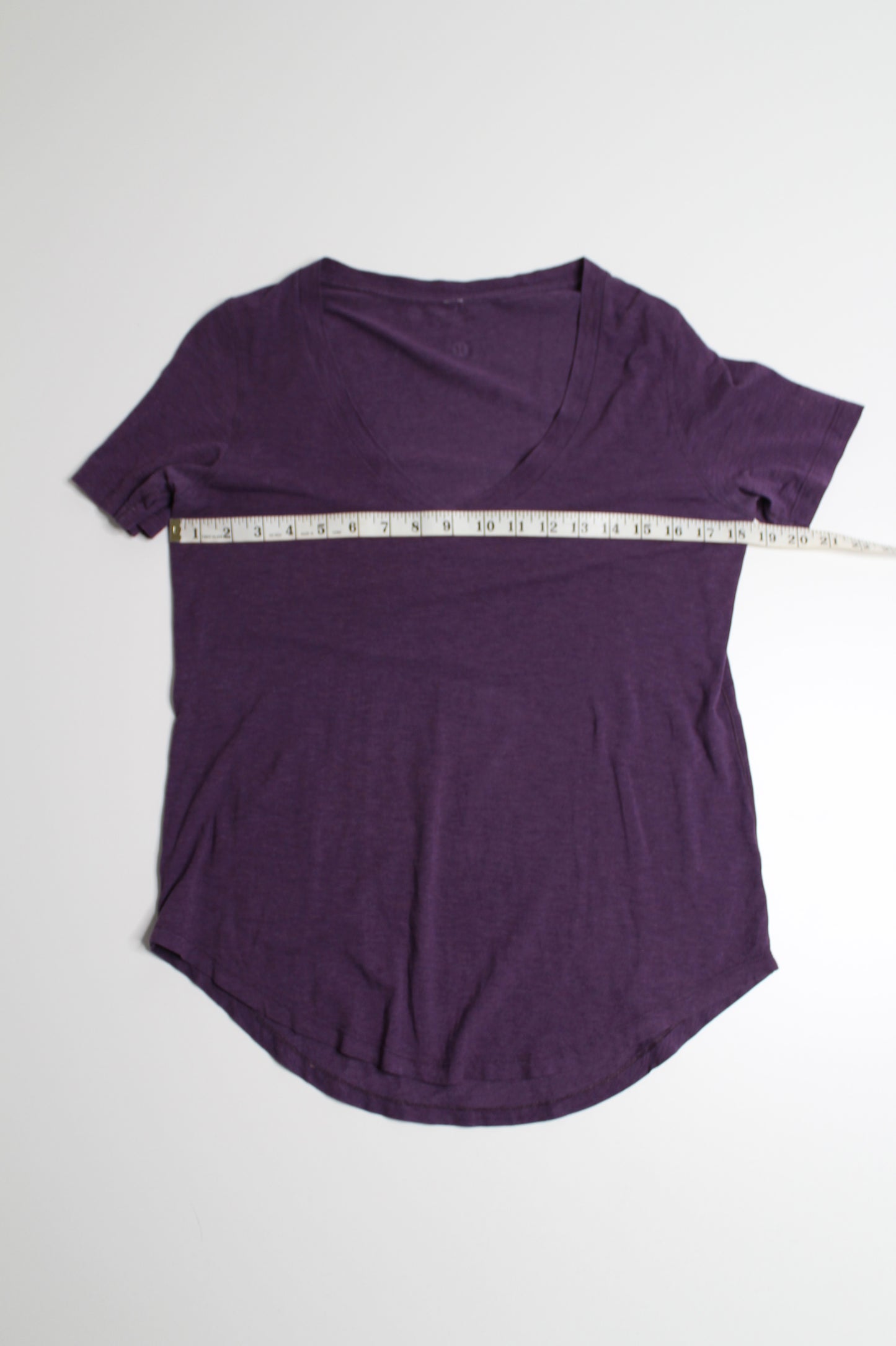 Lululemon heathered purple v neck love t short sleeve shirt, no size. Fits like 8