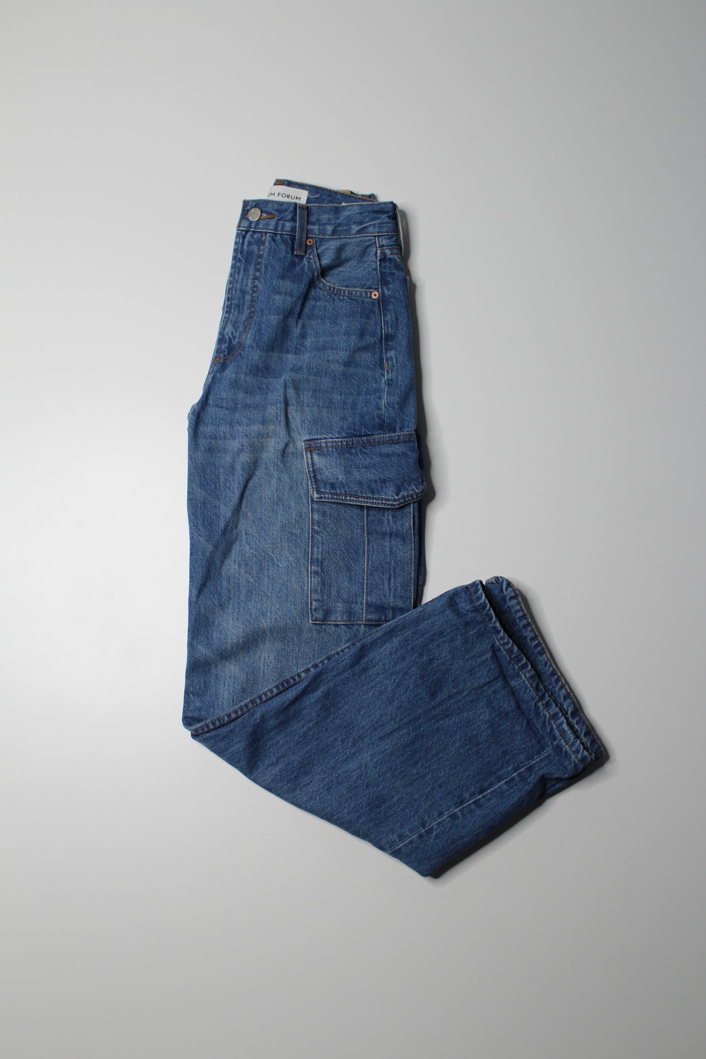 Aritzia Denim Forum ‘farrah hi-rise wide leg’ cargo jeans, size 24