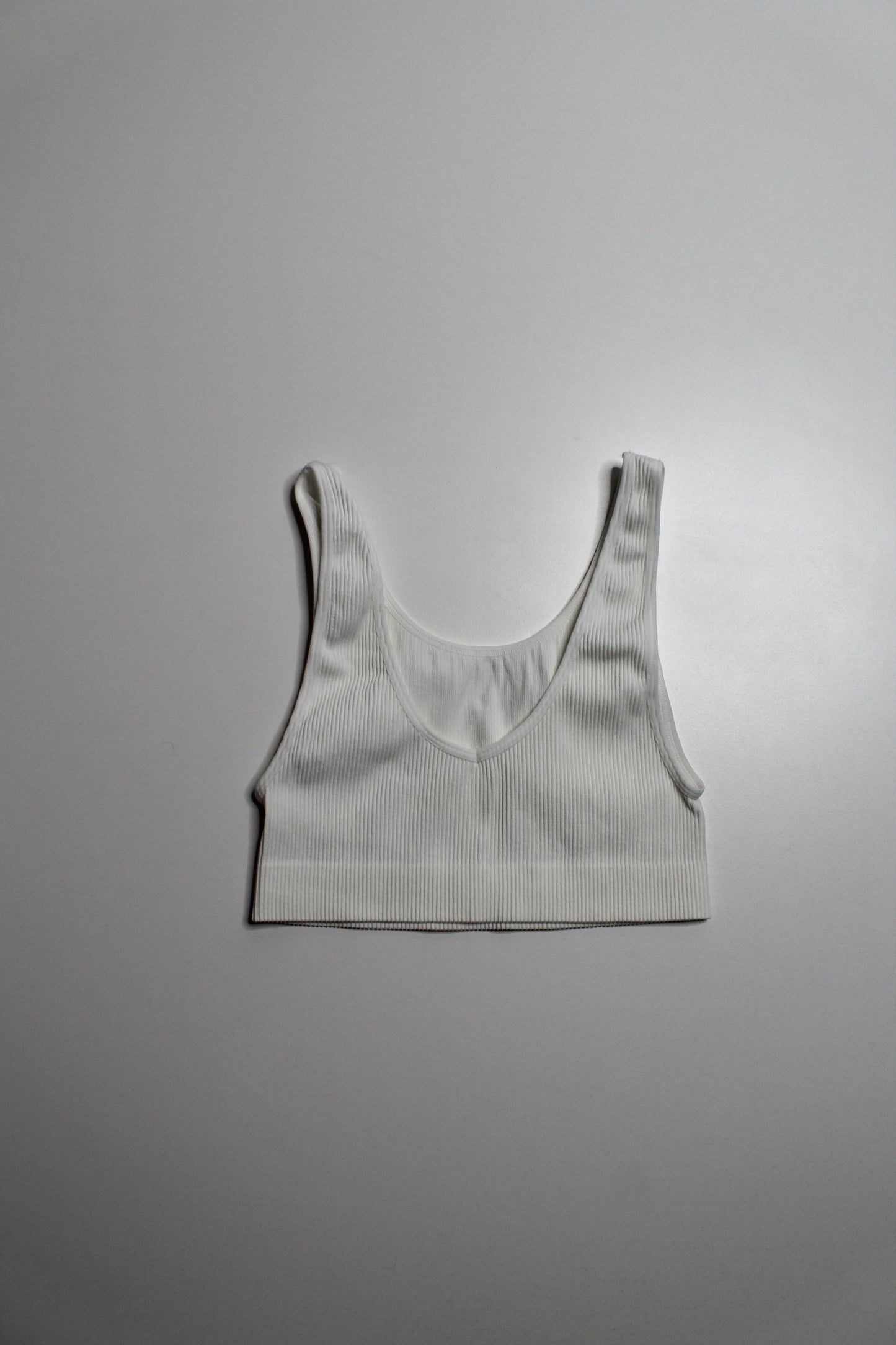 Aritzia Sunday Best scoop knit cropped tank, size medium