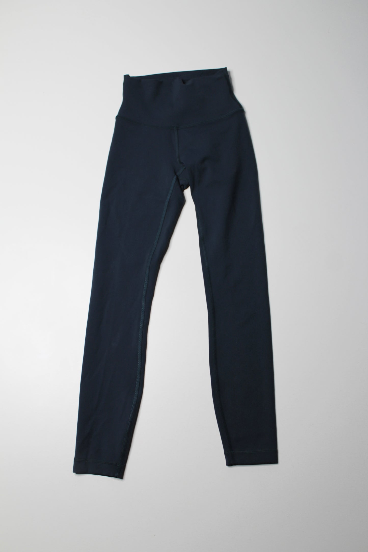 Lululemon submarine ‘wunder train’ tights, size 2