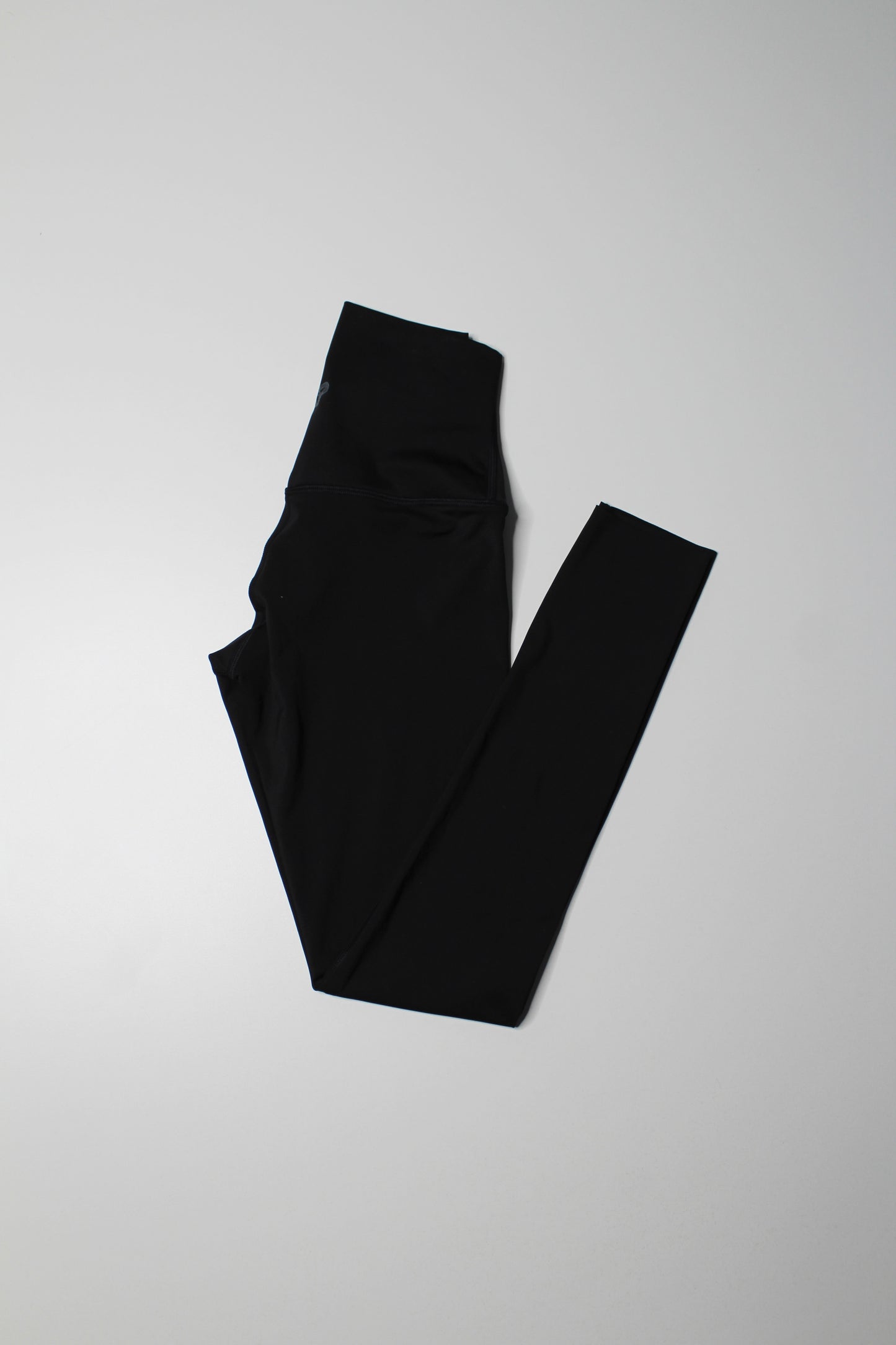 Aritzia TNA action black high rise leggings, size xs