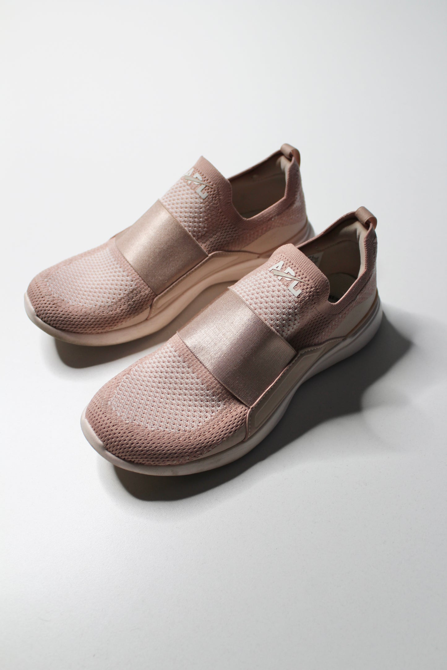 APL (Lululemon) pink ‘techloom bliss’ running shoe, size 8