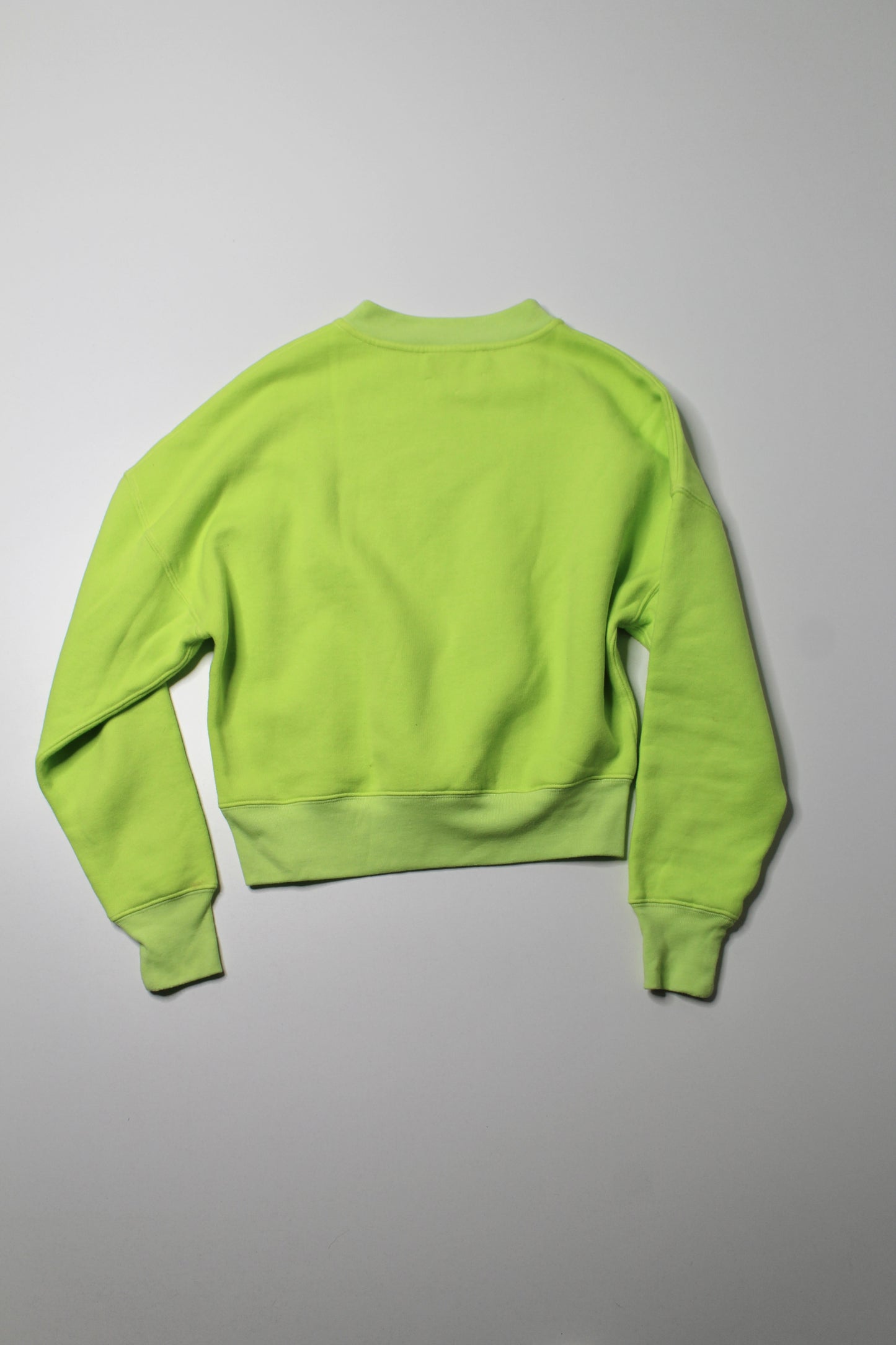 Aritzia Wilfred Free mock neck neon sweatshirt, size xs (relaxed fit)