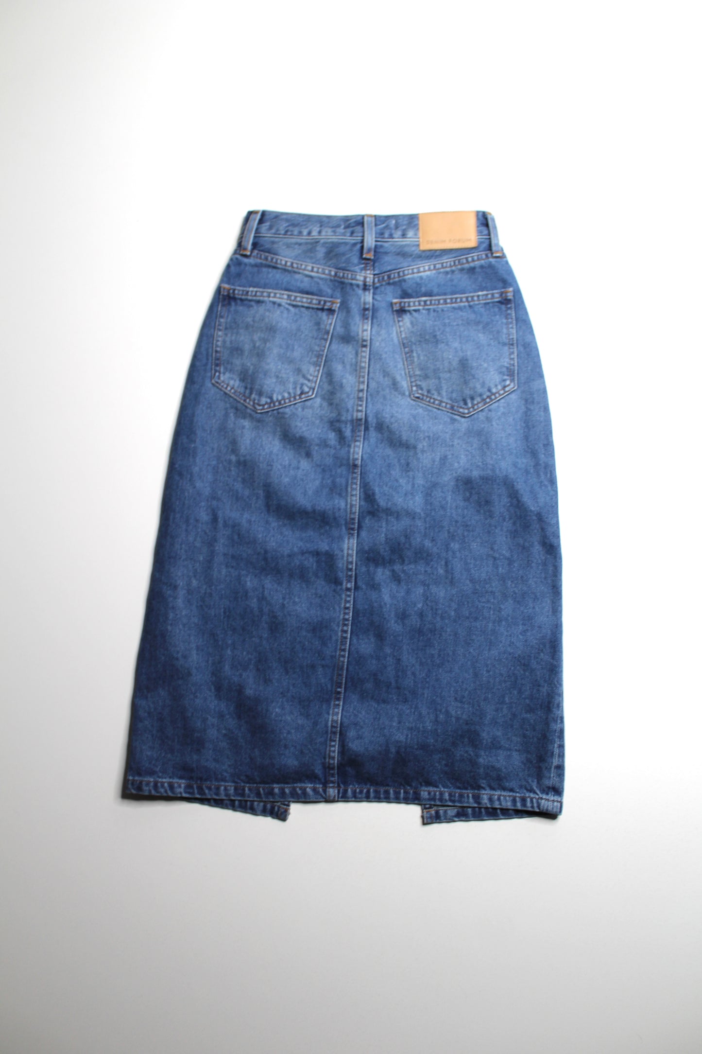 Aritzia Denim Forum ‘90’s Hallie’ denim skirt, size 23