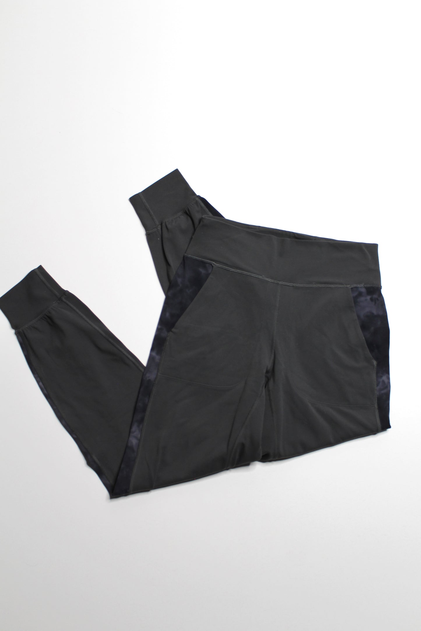 Lululemon graphite grey/diamond dye ‘align’ jogger, size 6