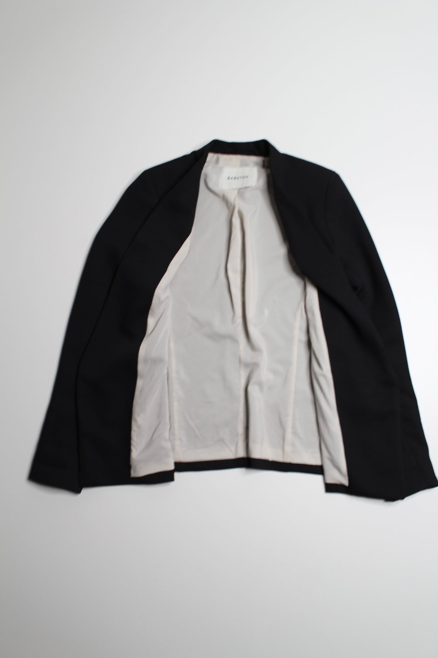 Aritzia babaton black 'Keith' blazer, size 4 (additional 20% off)