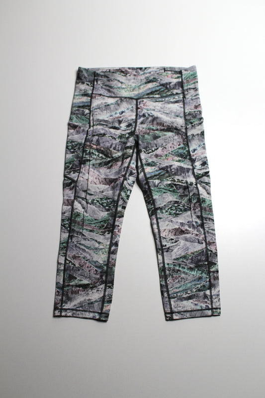 Lululemon springscape multi ‘speed up’ crop legging, size 8 *full on luxtreme