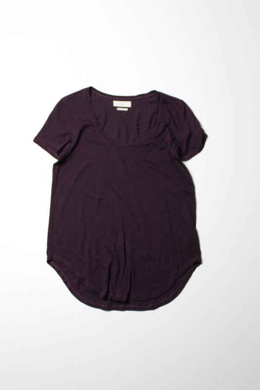 Aritzia TNA deep plum everyday t shirt, size xs (relaxed fit)