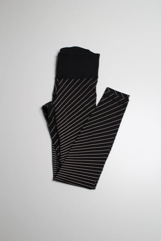 Lululemon high beam black soft sand reflective black / metallic stripe speed wunder under leggings, size 4 (28”) *special edition reflective (price reduced: was $60)