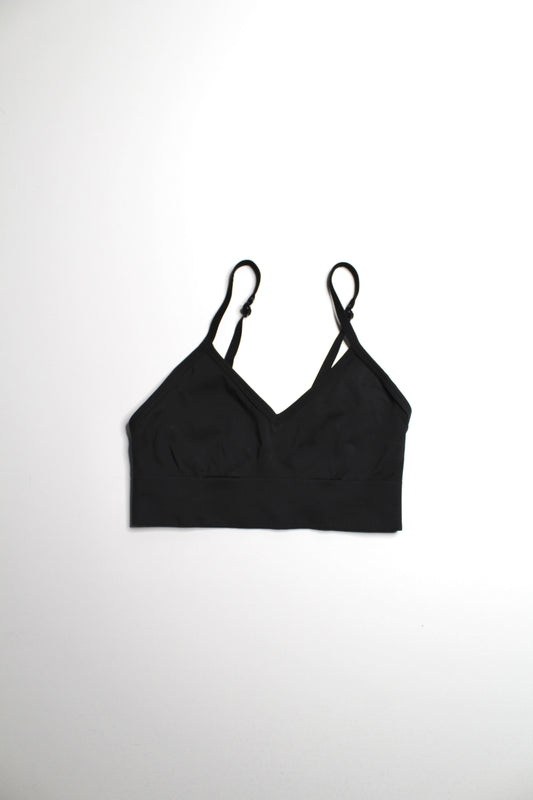 Lululemon black ‘ebb to street’ bra, size 6